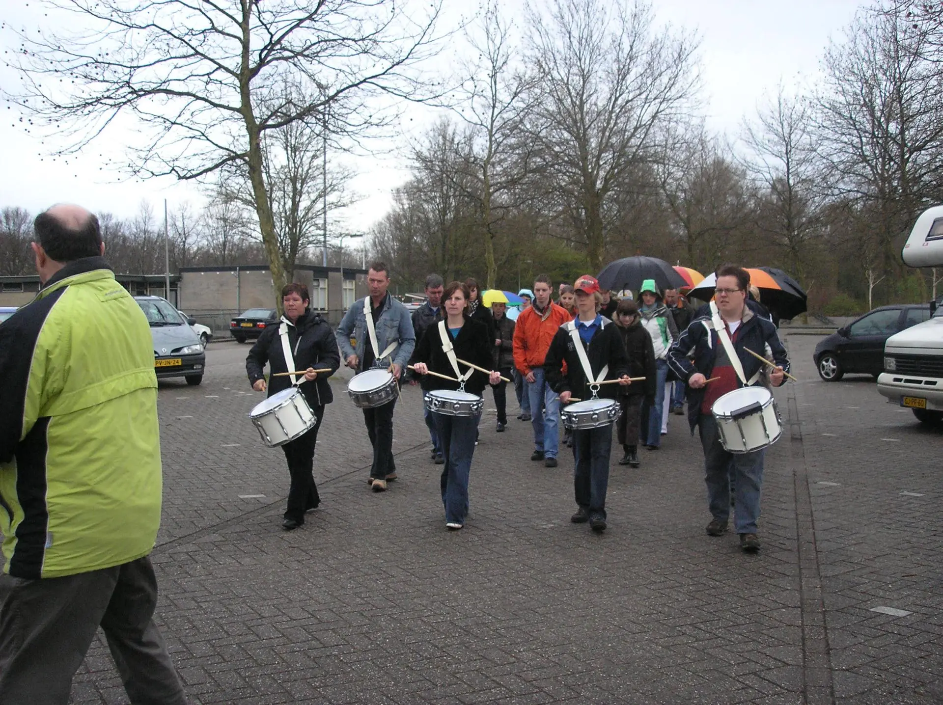 P4133532_album_Loopoefening_voor_Praag_2008_202208031247381
