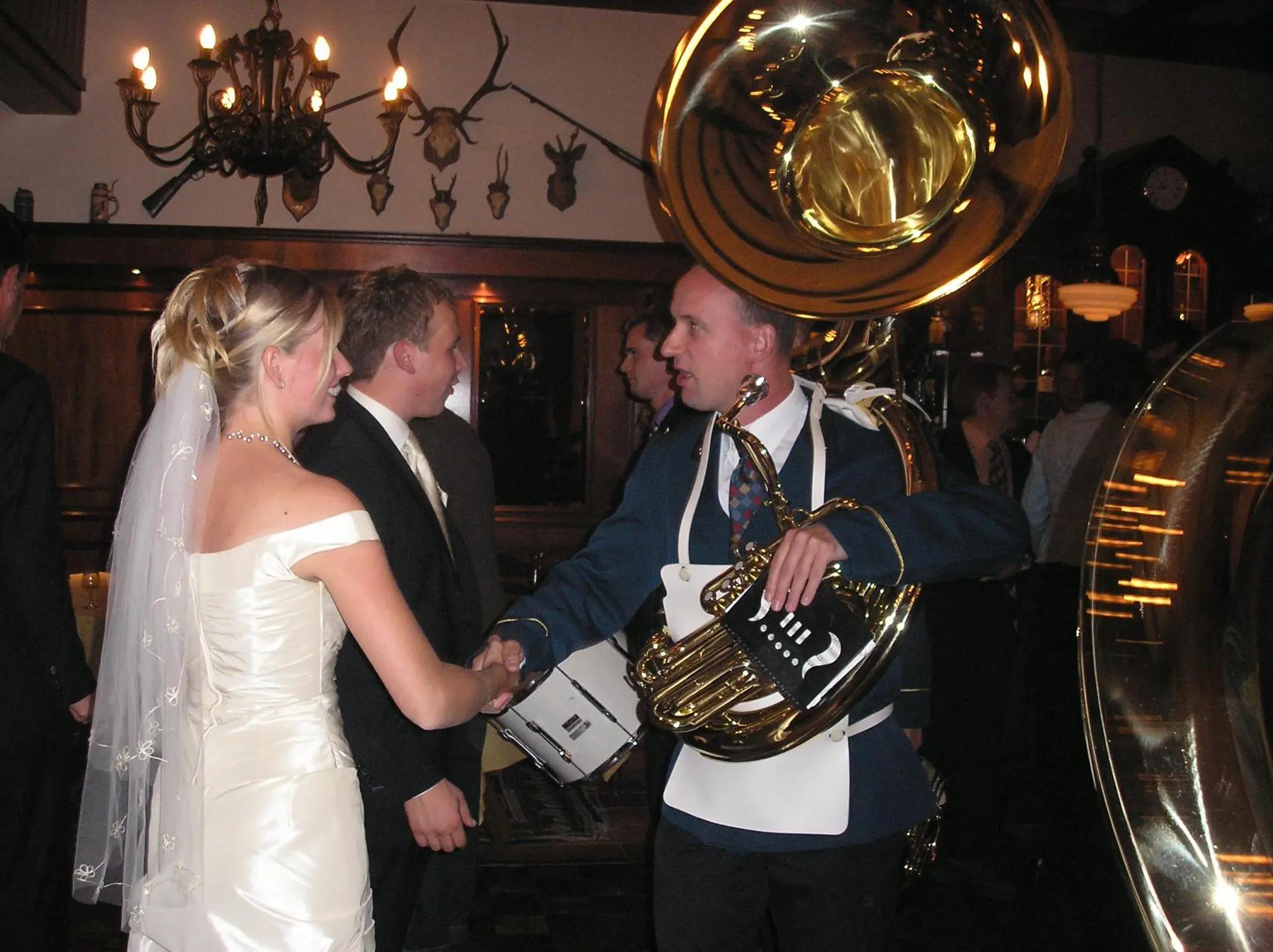P9080283_album_Serenade_bruiloft_Miriam_en_bart_202109231620241
