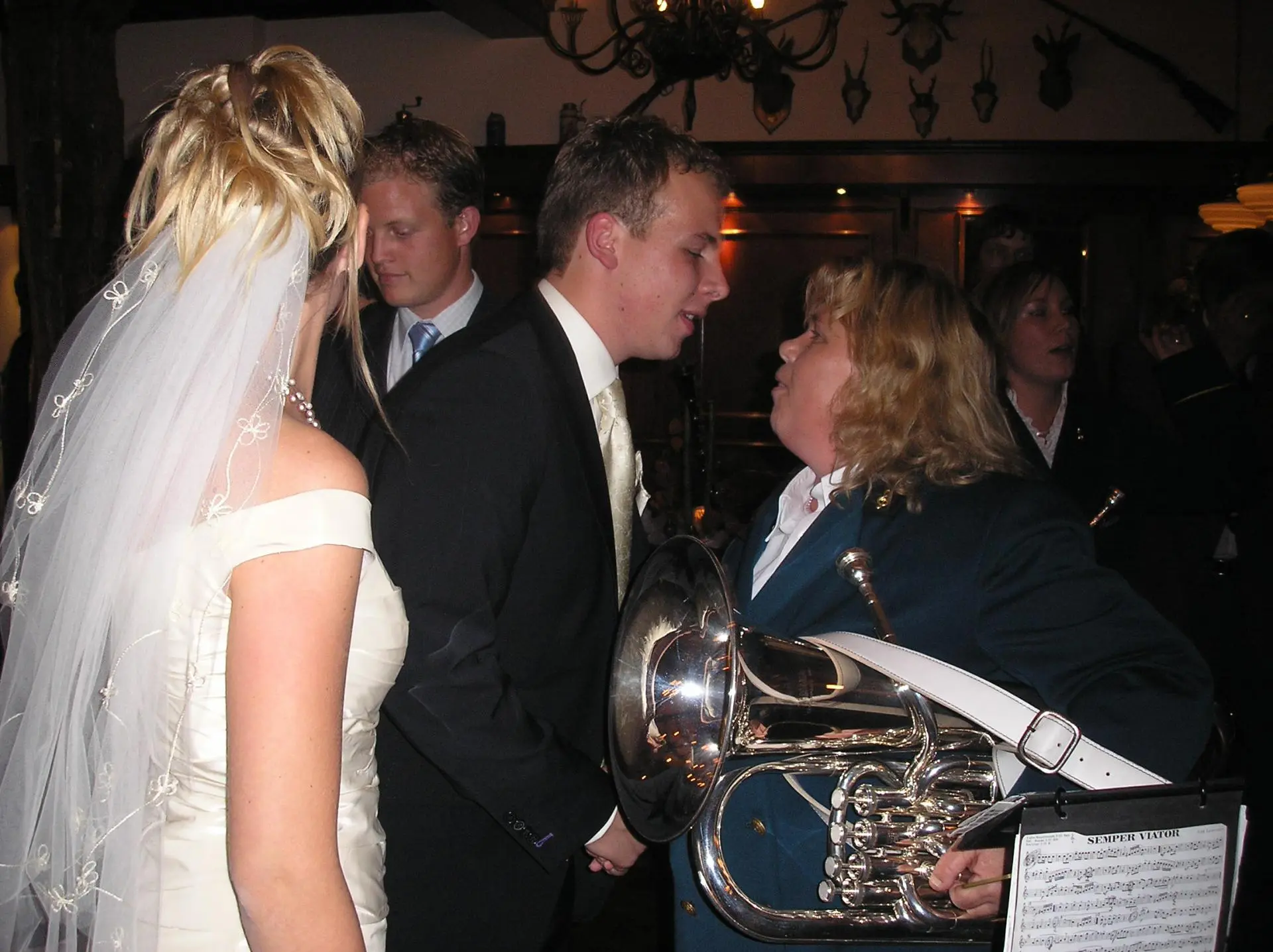 P9080278_album_Serenade_bruiloft_Miriam_en_bart_202109231620241