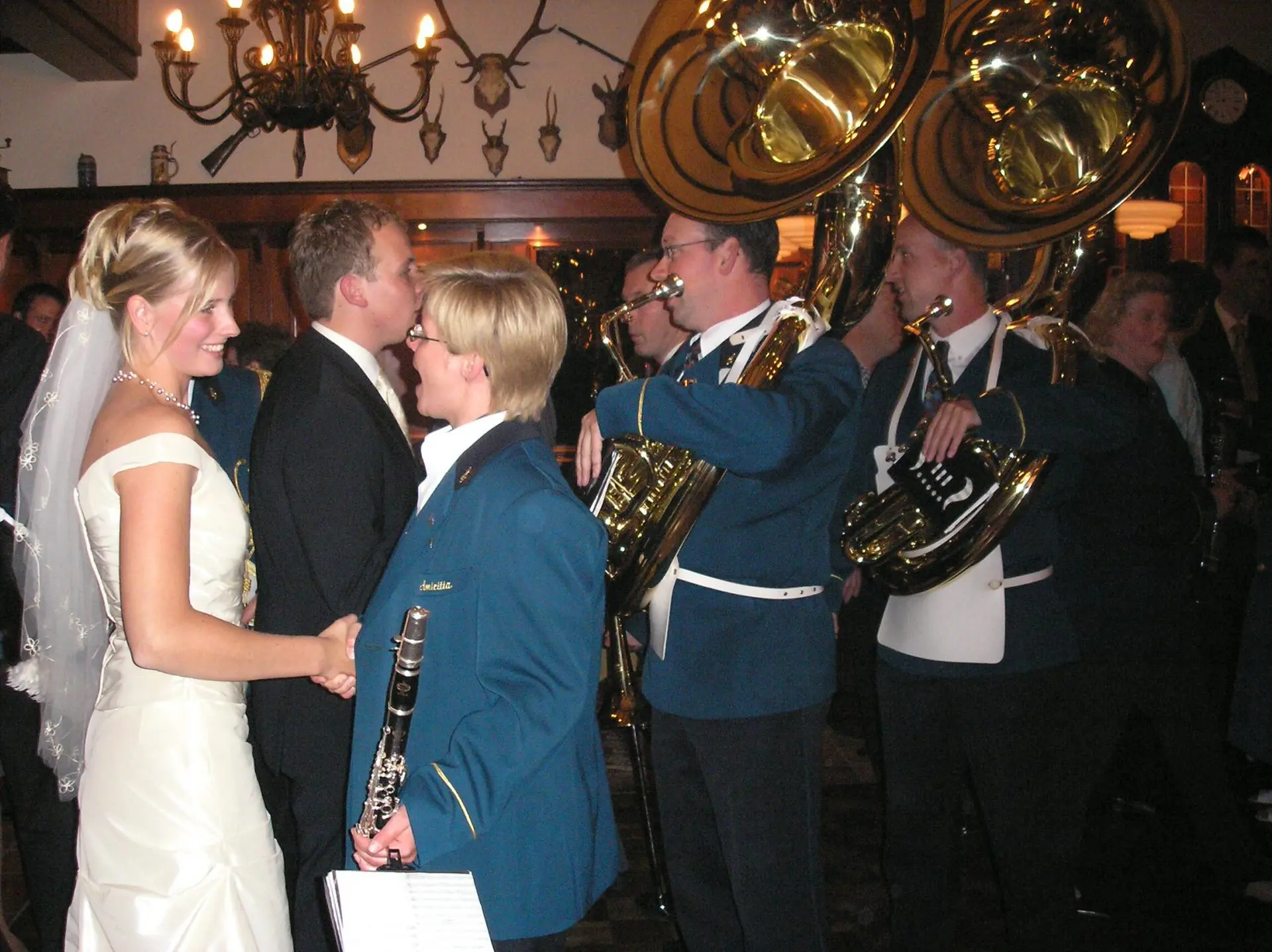 P9080282_album_Serenade_bruiloft_Miriam_en_bart_202109231620271