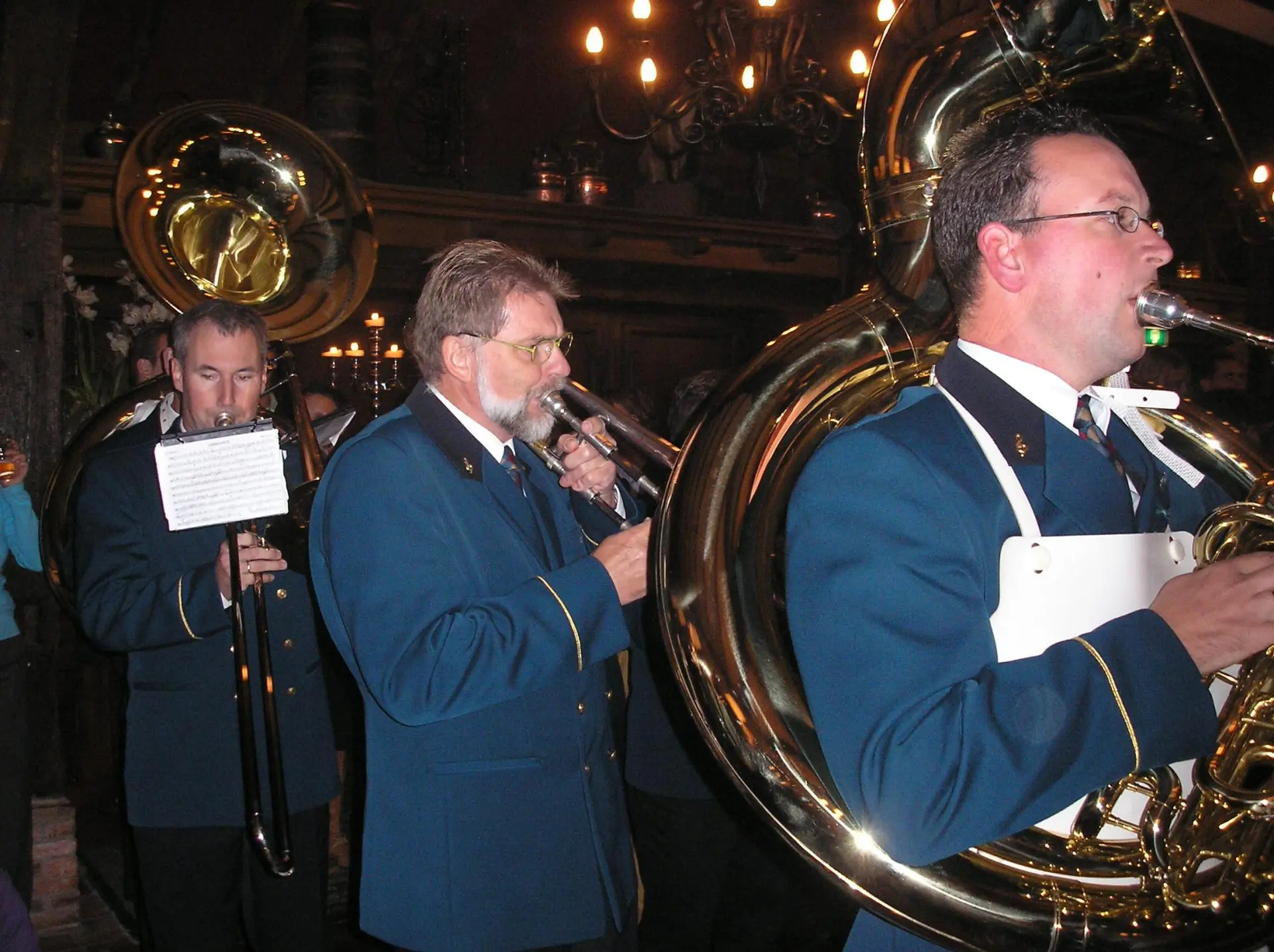 P9080256_album_Serenade_bruiloft_Miriam_en_bart_202109231620321