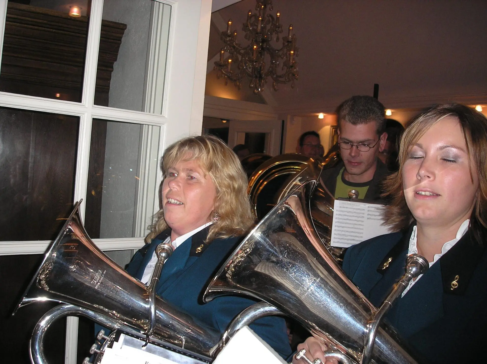 P9080250_album_Serenade_bruiloft_Miriam_en_bart_202109231620351