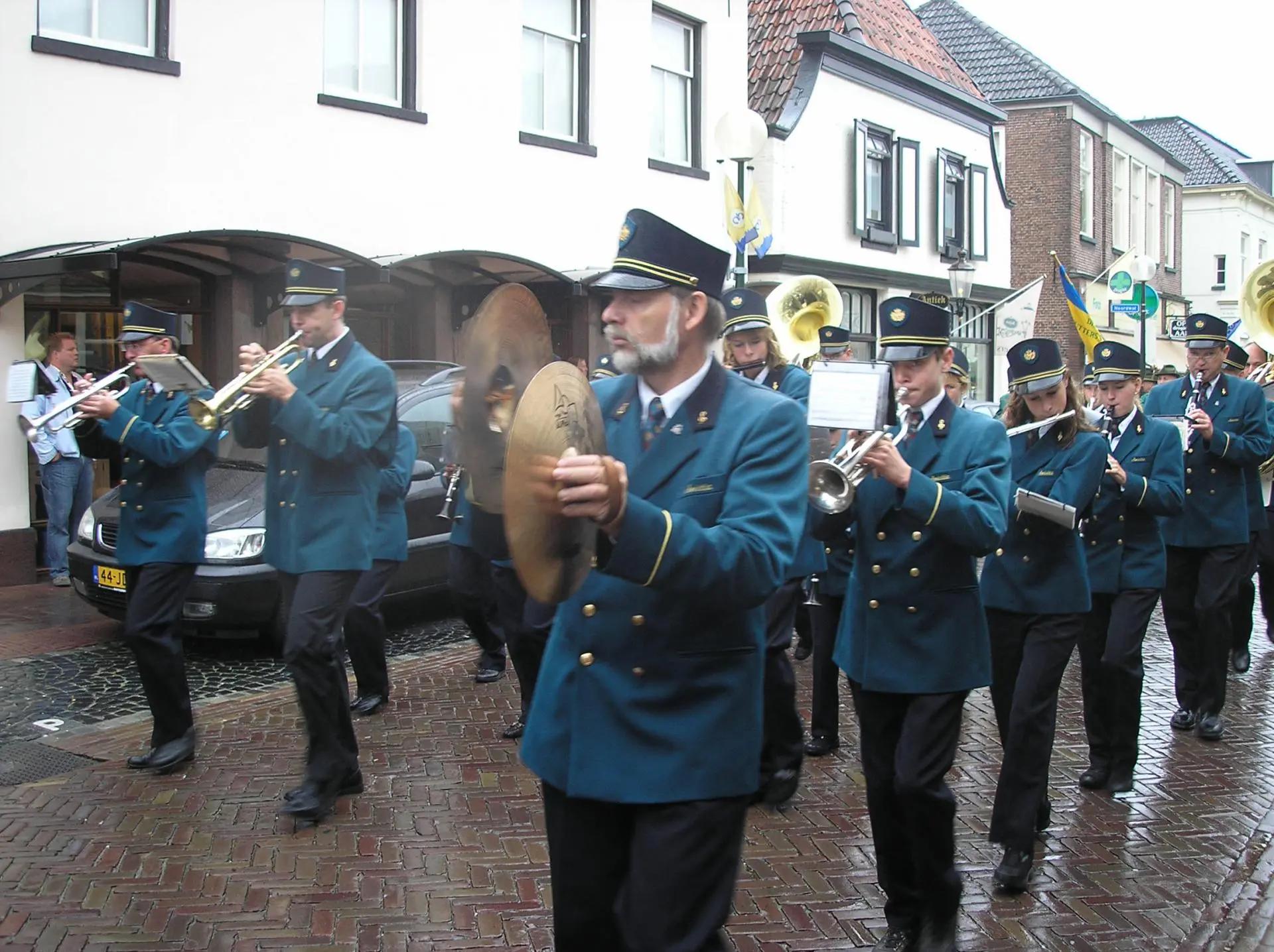 P9030210_album_Optocht_schuttersfeesten_202109231619391