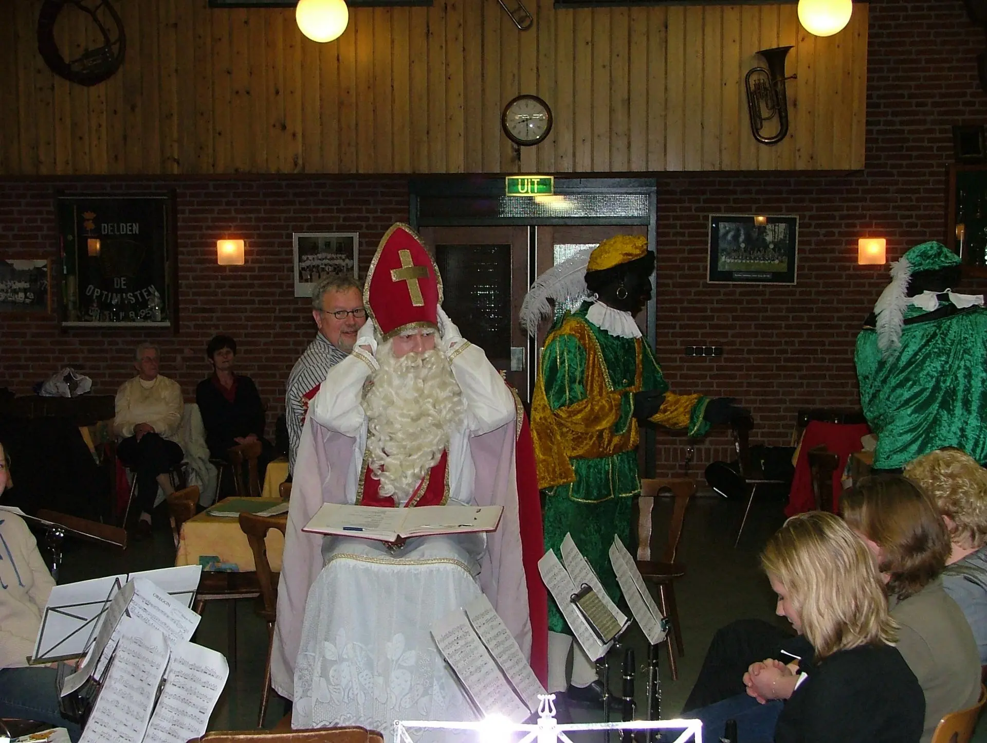 DSCF0812_album_Sinterklaas_bij_Amicitia_202104220933211