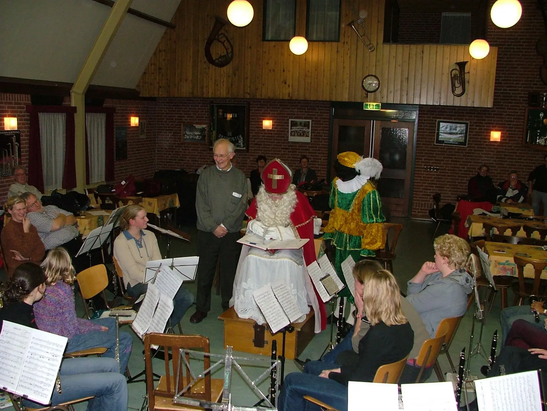 DSCF0826_album_Sinterklaas_bij_Amicitia_202104220933351