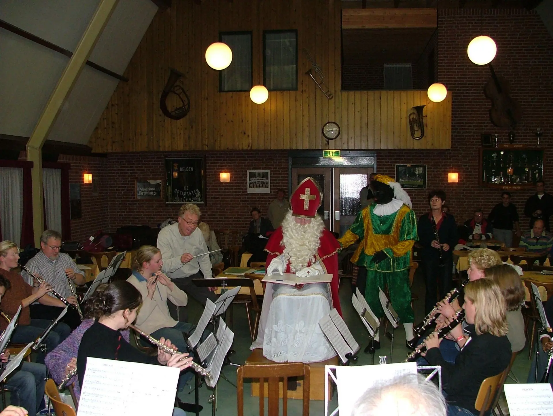 DSCF0842_album_Sinterklaas_bij_Amicitia_202104220933411