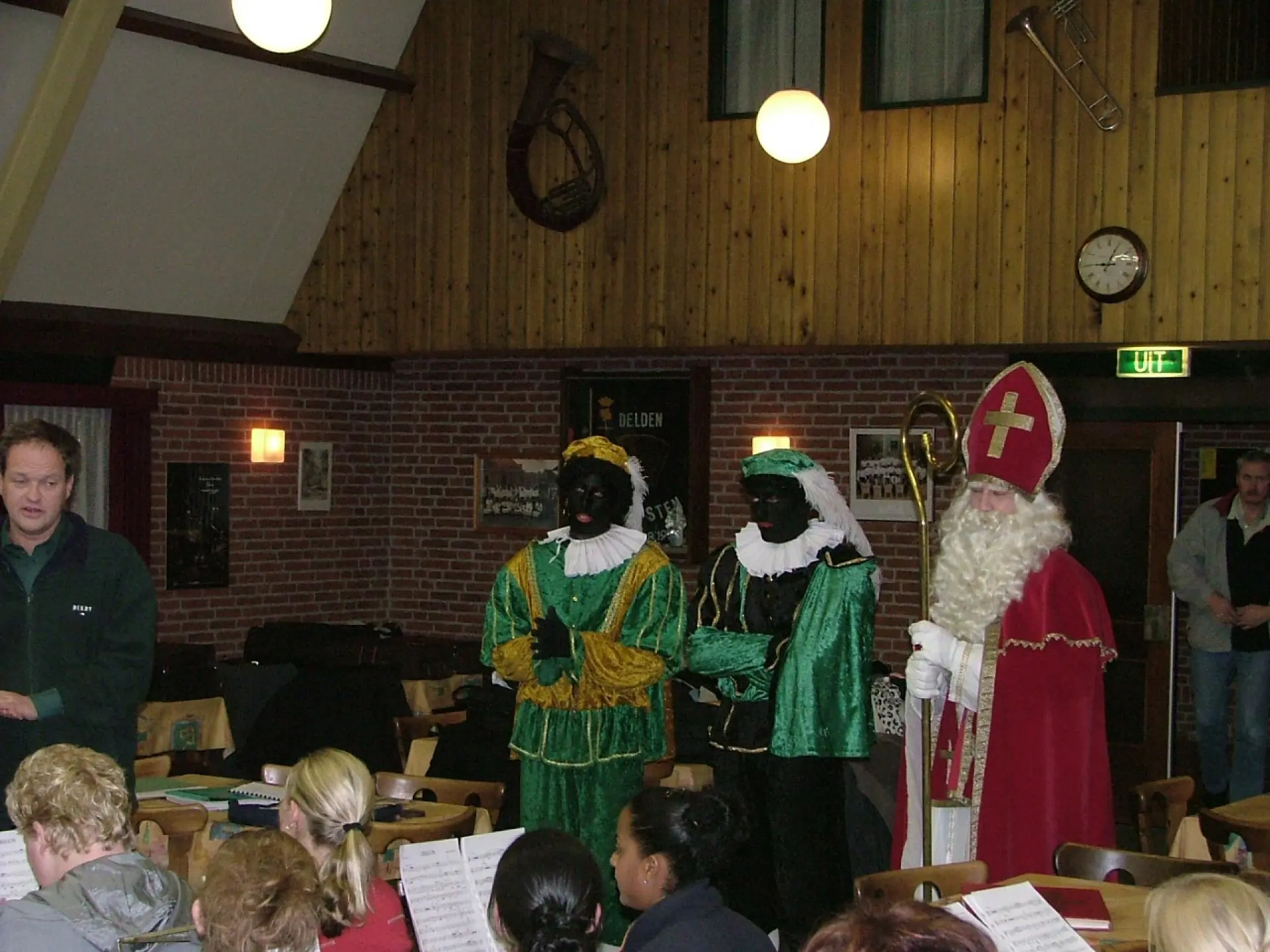 DSCF0879_album_Sinterklaas_bij_Amicitia_202104220933541