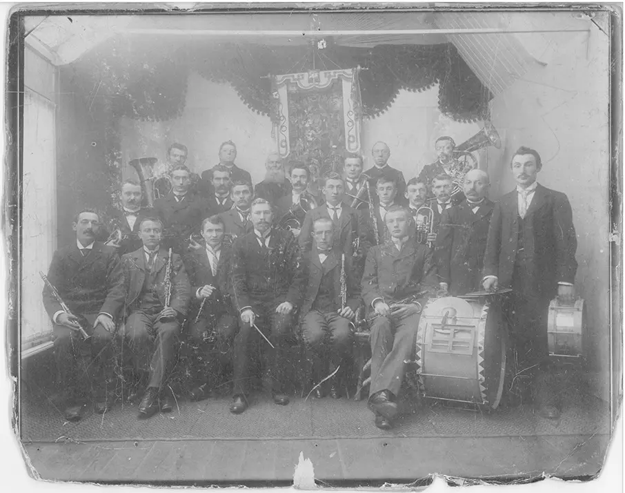Foto_vroeger_Amicitia_Delden_Paginabeheer_Geschiedenis_202102161607061[1]