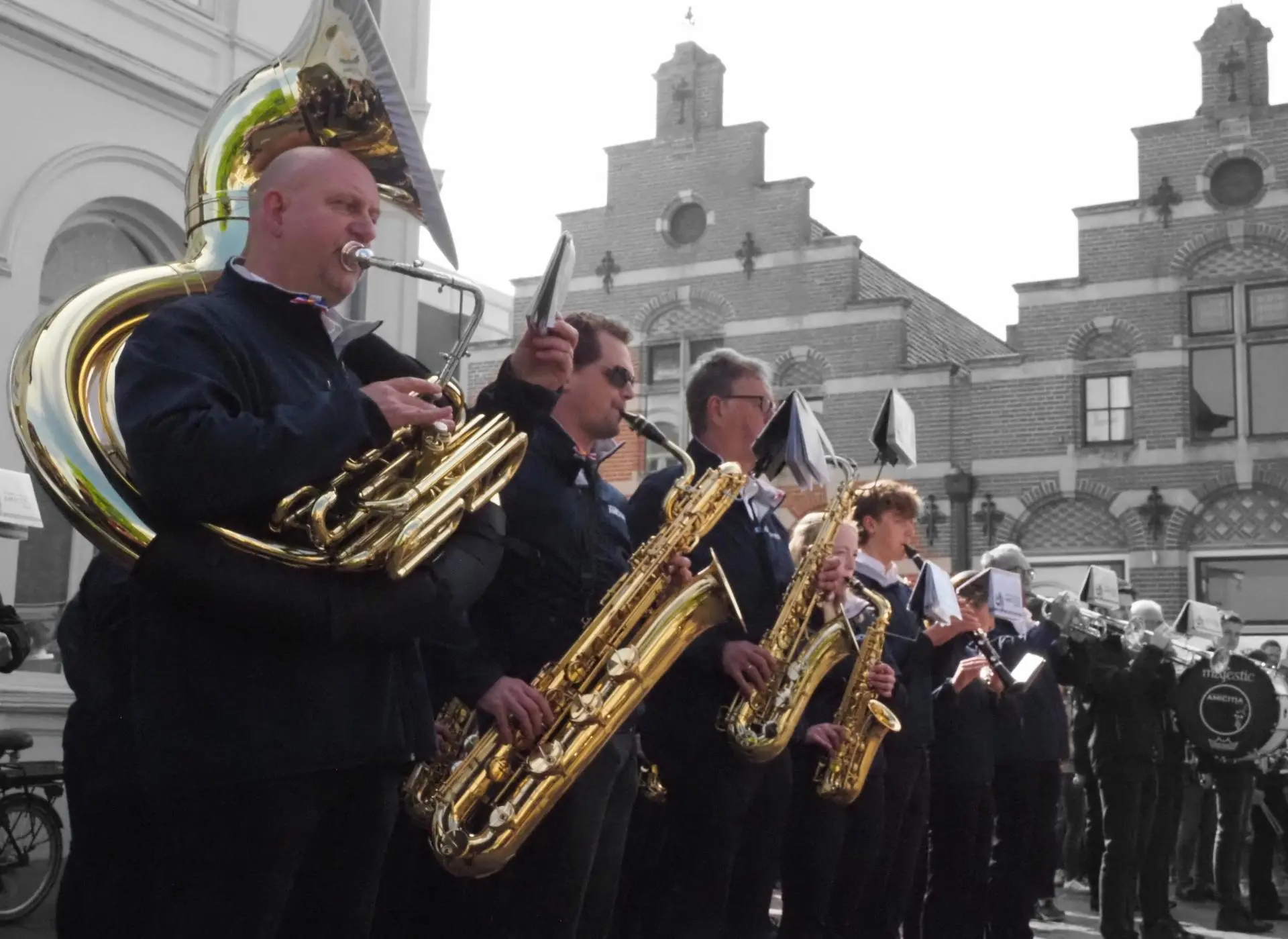 P4260648~2_album_Koningsdag_2025_202504282047381