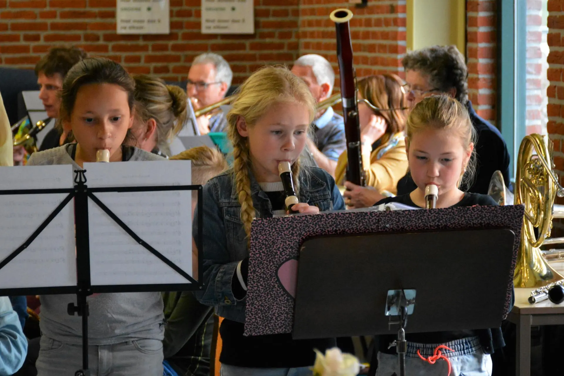 06_Amicitia_Wieger_wordt_wakker_album_Wieger_Wordt_Wakker_202208031543251