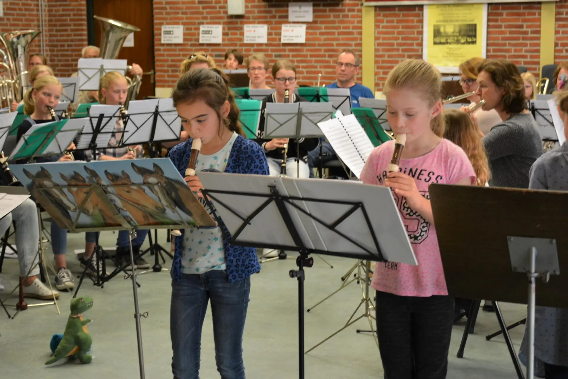 07_Amicitia_Wieger_wordt_wakker_album_Wieger_Wordt_Wakker_202208031543251