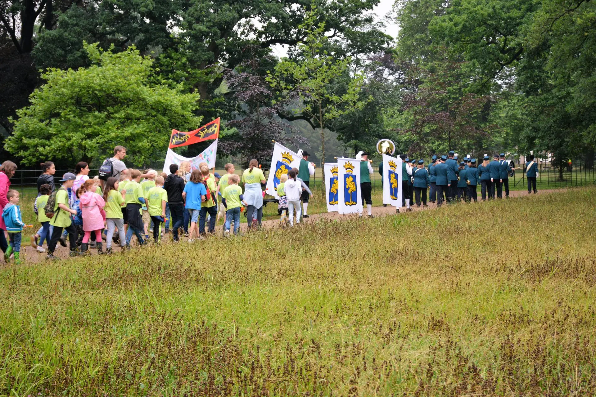 20_Amicitia_avondvierdaagse_album_Avondvierdaagse_202208031530331