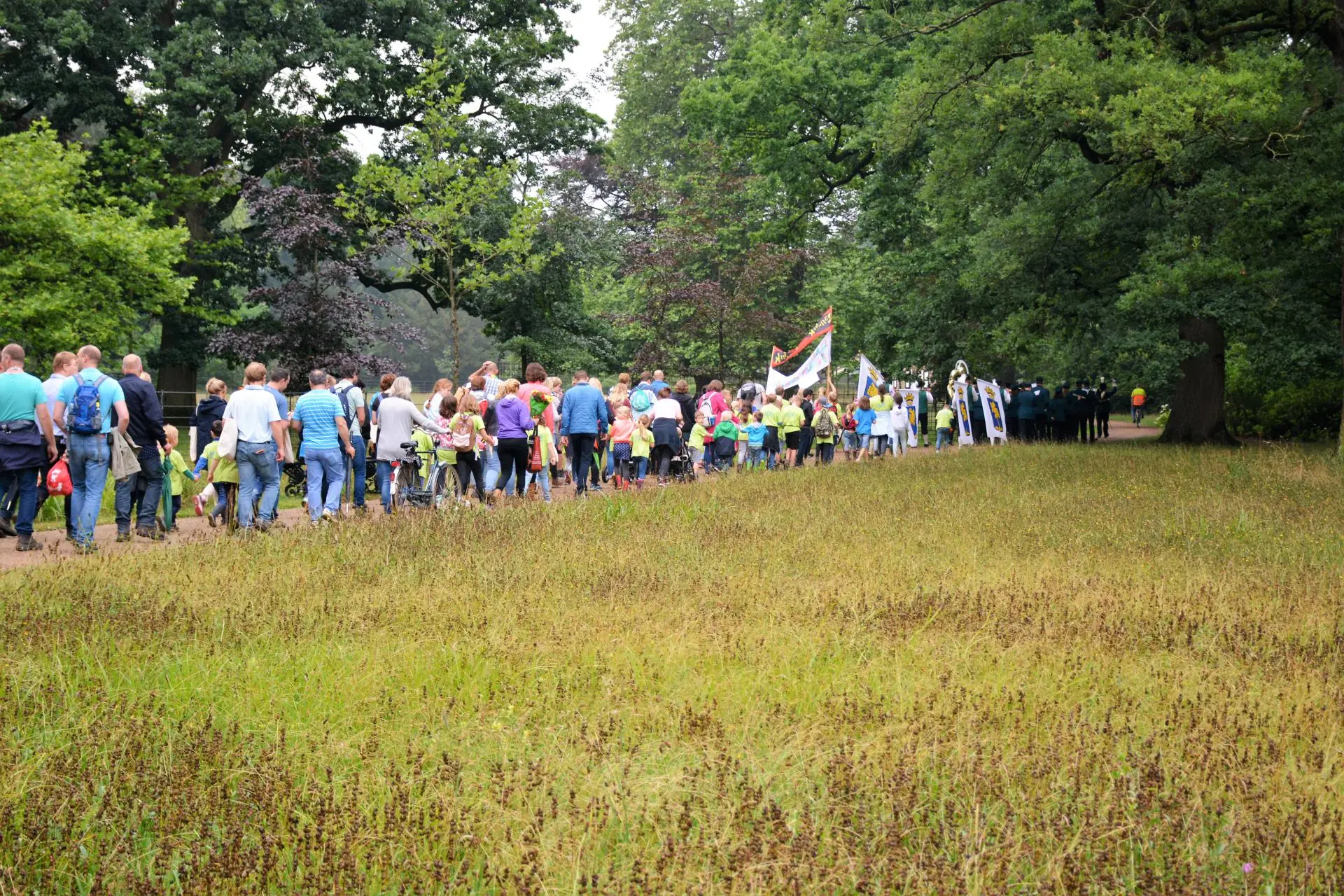 23_Amicitia_avondvierdaagse_album_Avondvierdaagse_202208031530361