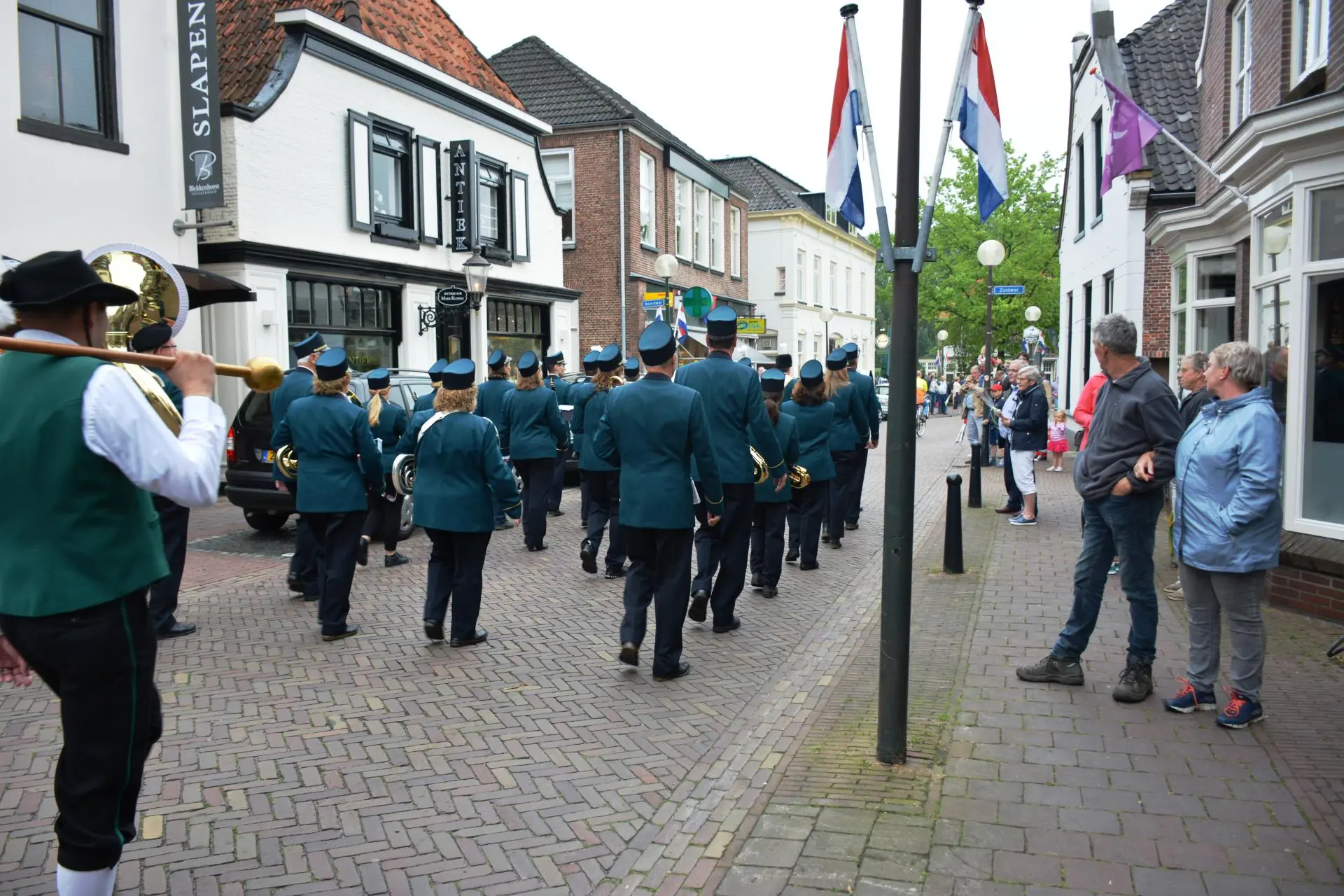 32_Amicitia_avondvierdaagse_album_Avondvierdaagse_202208031530401