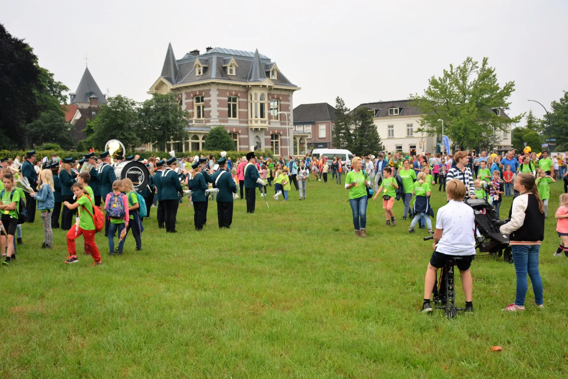 45_Amicitia_avondvierdaagse_album_Avondvierdaagse_202208031530471