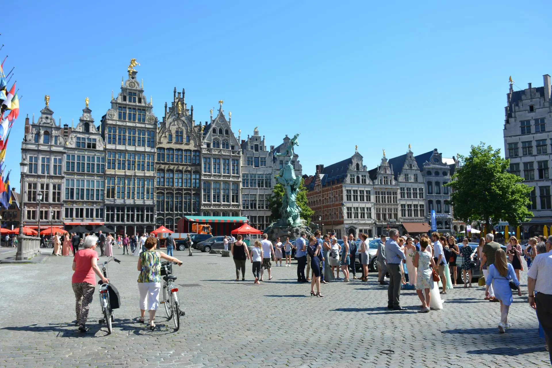 C006_Antwerpen_Grote_Markt_album_Amicitia_concertreis_Gent_Dag_3_202208031523201