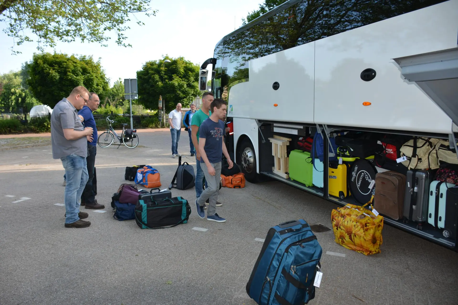 A007_inpakken_en_wegwezen_album_Amicitia_concertreis_Gent_Dag_1_202208031509411