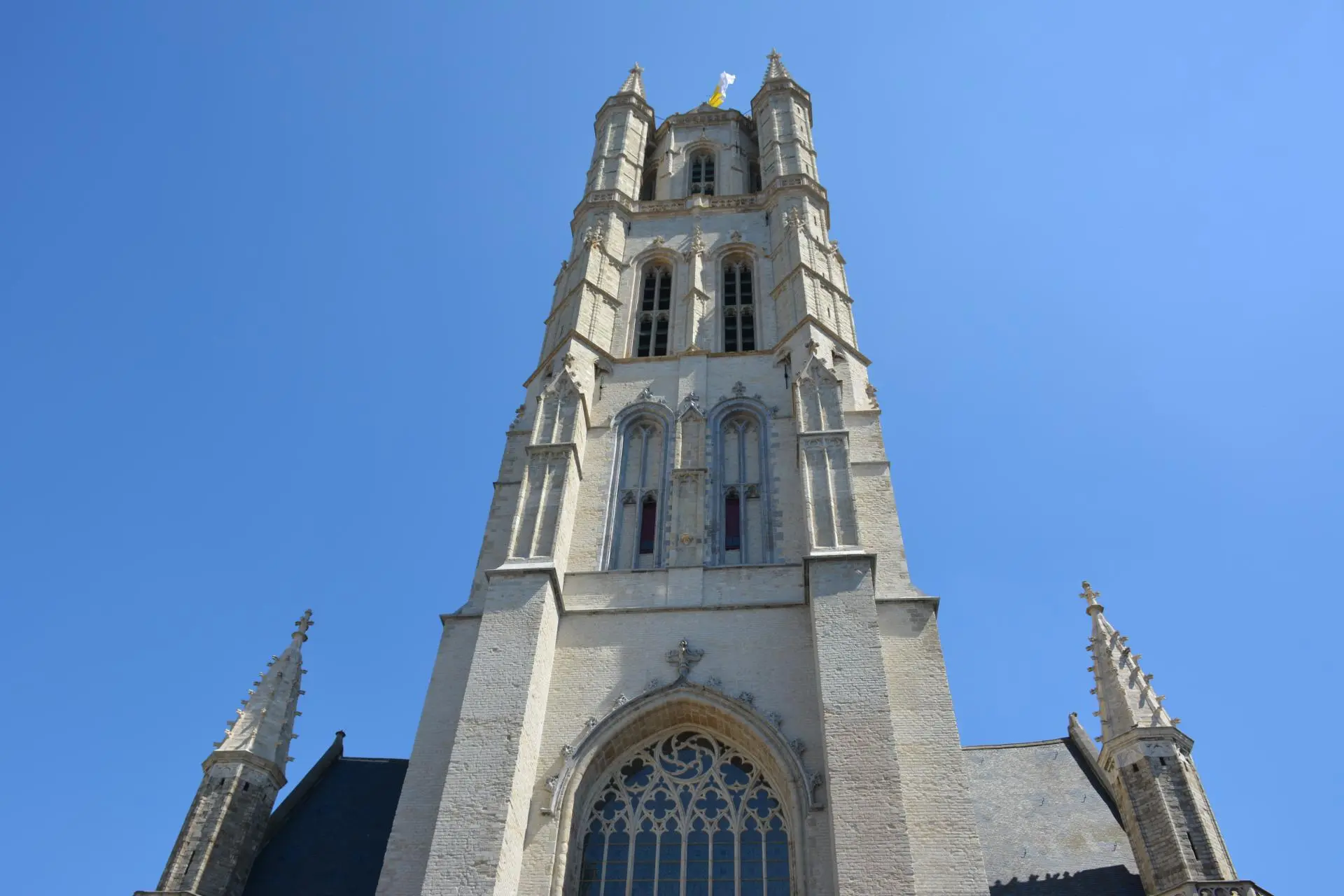 A044_Gent_Sint_Baafskathedraal_album_Amicitia_concertreis_Gent_Dag_1_202208031510061