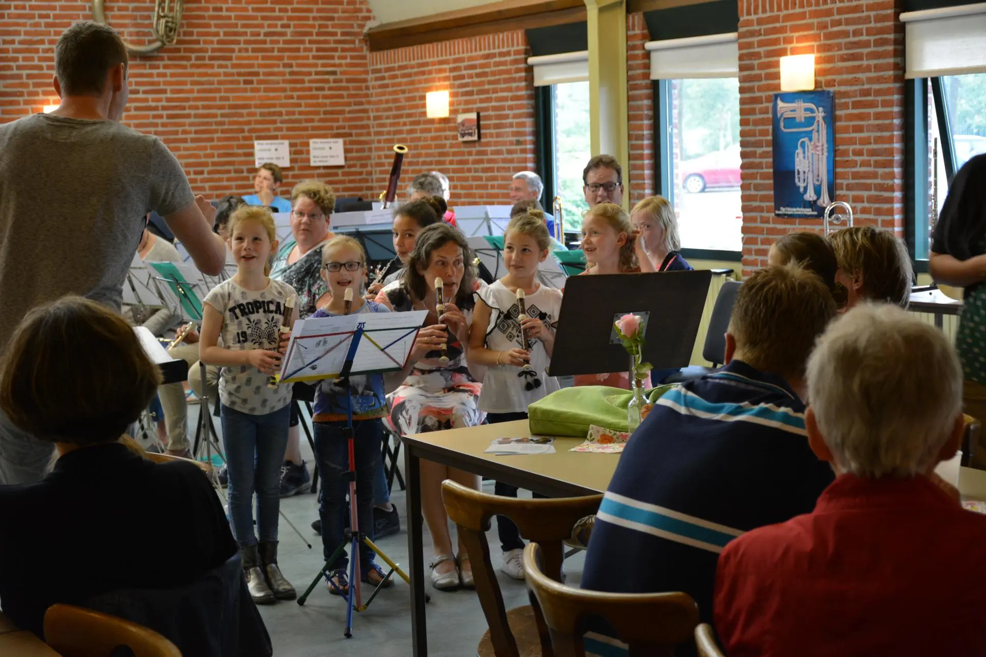 09_Amicitia_Wieger_album_Wieger_Wordt_Wakker_202208031508041