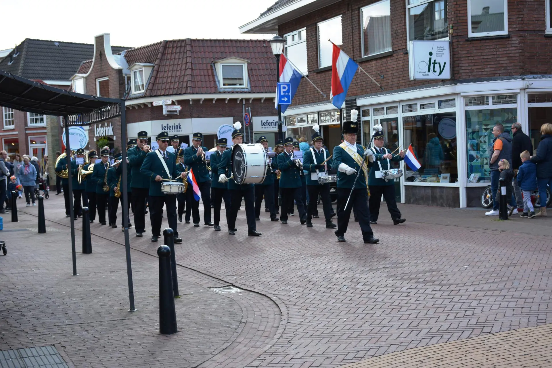 098_Amicitia_Koningsdag_album_Koningsdag_202208031506491