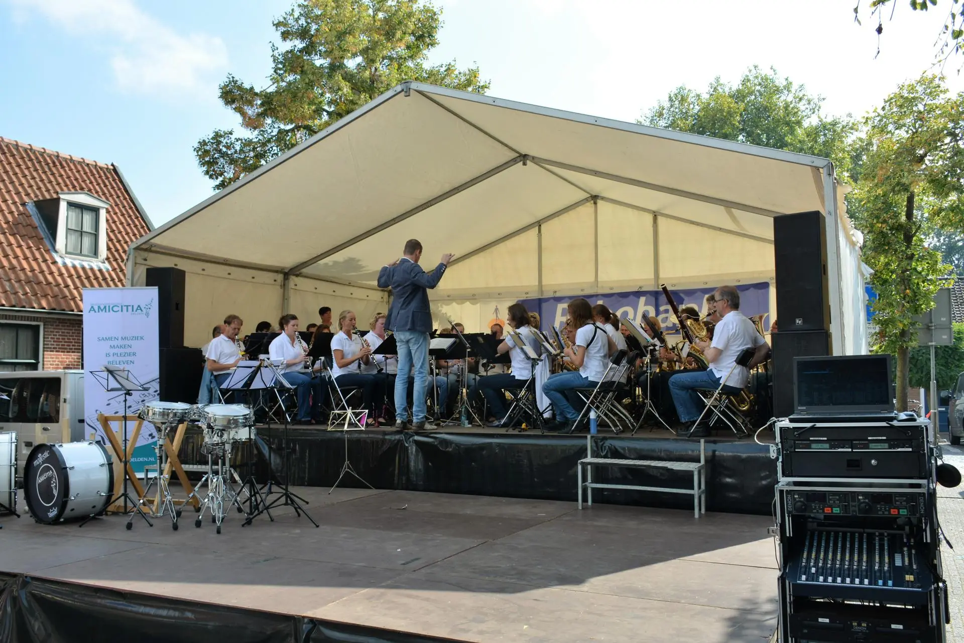 04_Amicitia_Straattheater_album_Straattheater_202208031501031