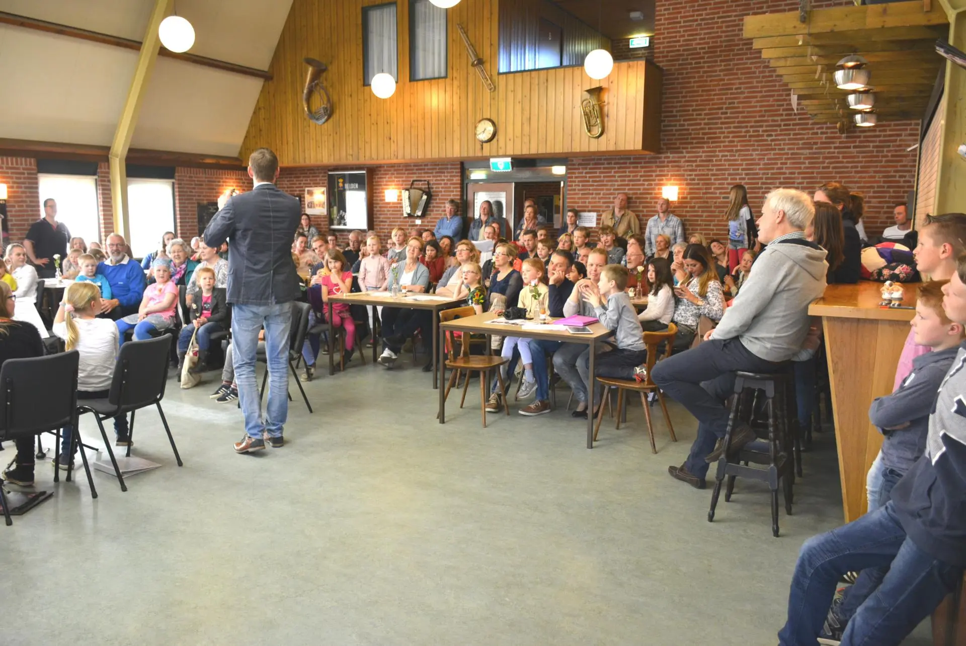 007_Amicitia___Wieger_wordt_wakker_album_Wieger_Wordt_Wakker_202208031453271
