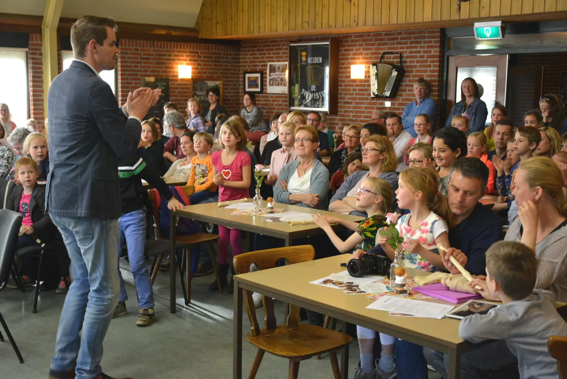 039_Amicitia___Wieger_wordt_wakker_album_Wieger_Wordt_Wakker_202208031453351
