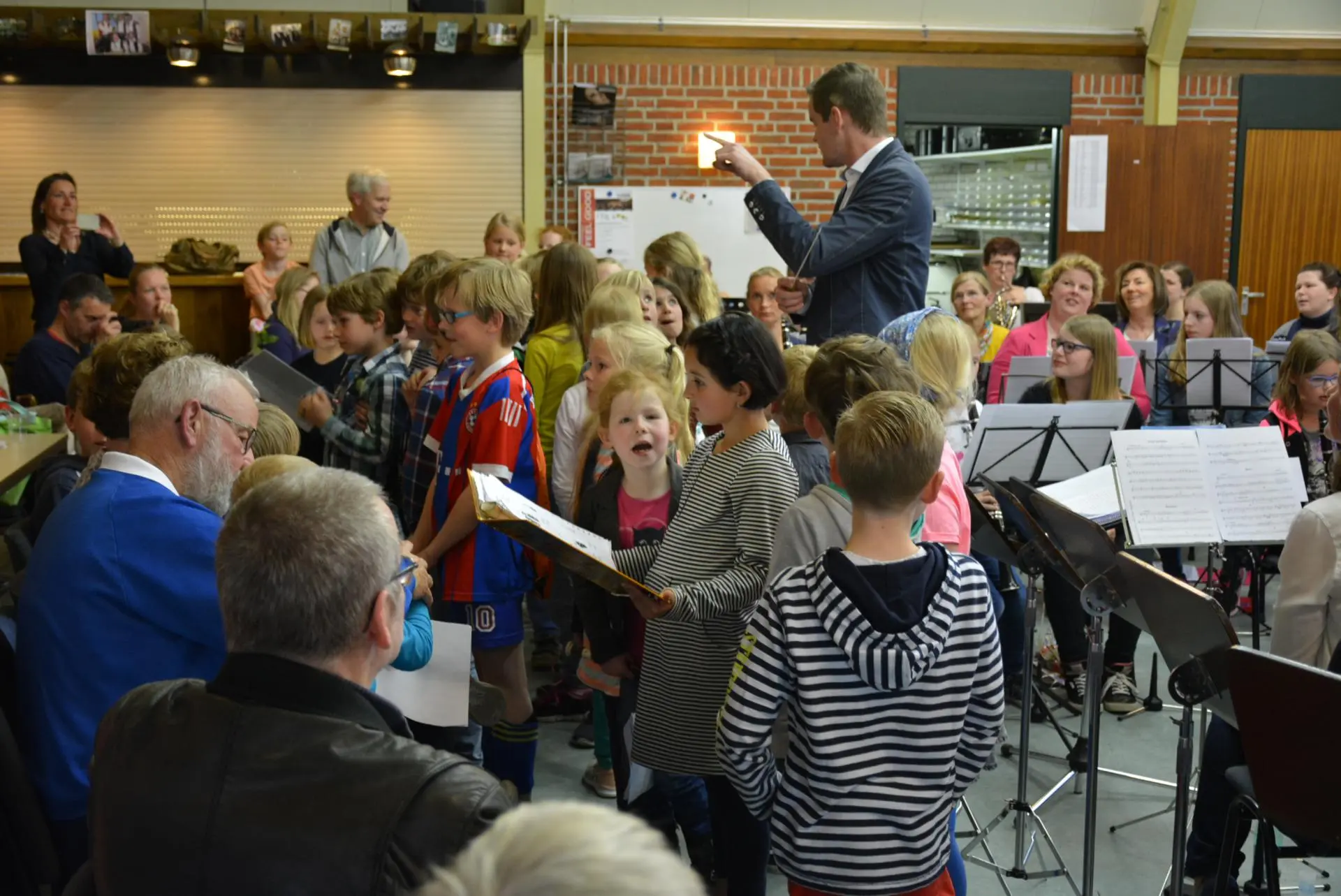 172_Amicitia___Wieger_wordt_wakker_album_Wieger_Wordt_Wakker_202208031454211