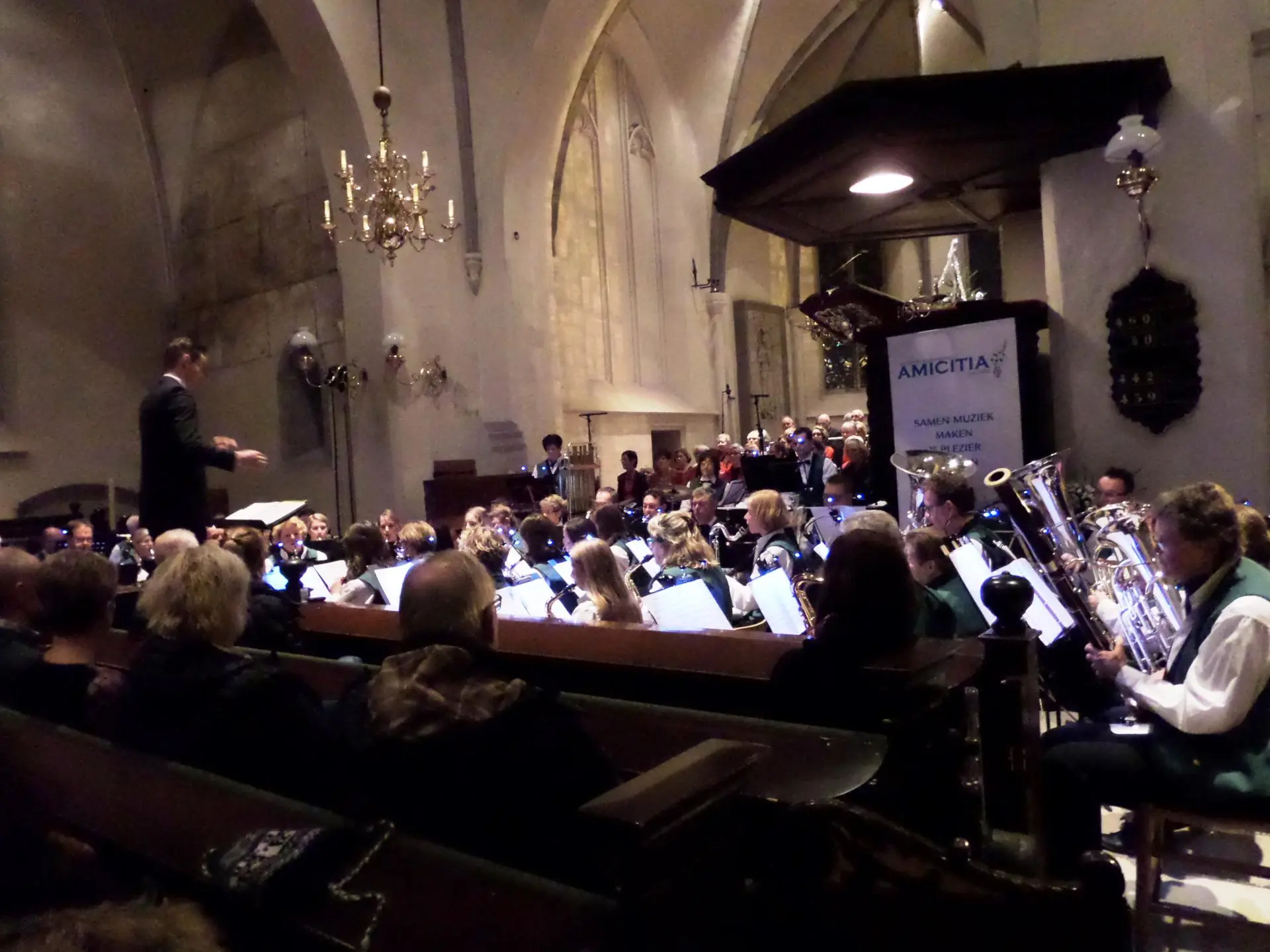 09_Amicitia_kerstconcert_Oude_Blasius_album_Kerstconcert_Oude_Blasius_202208031406321
