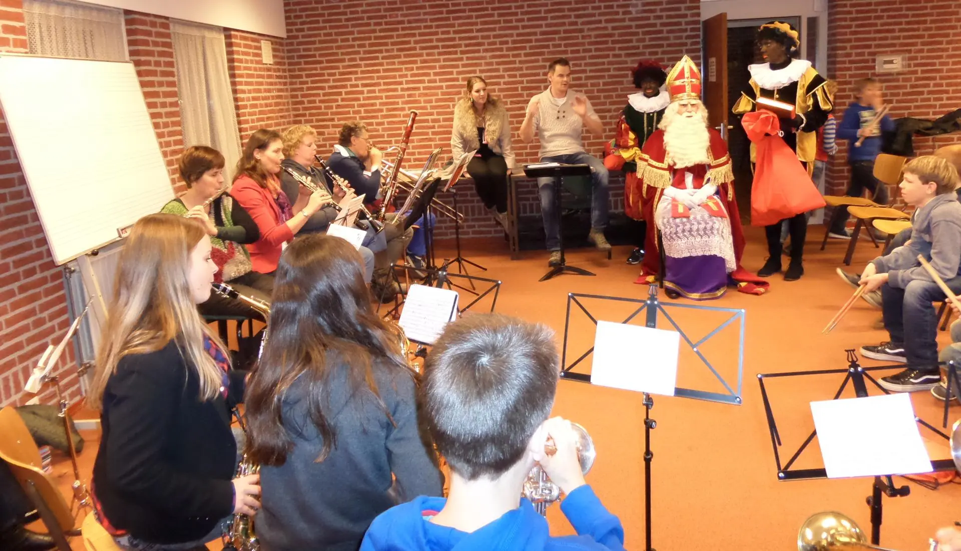 09_Amicitia_sinterklaasfeest_album_Sinterklaasfeest_202208031405401
