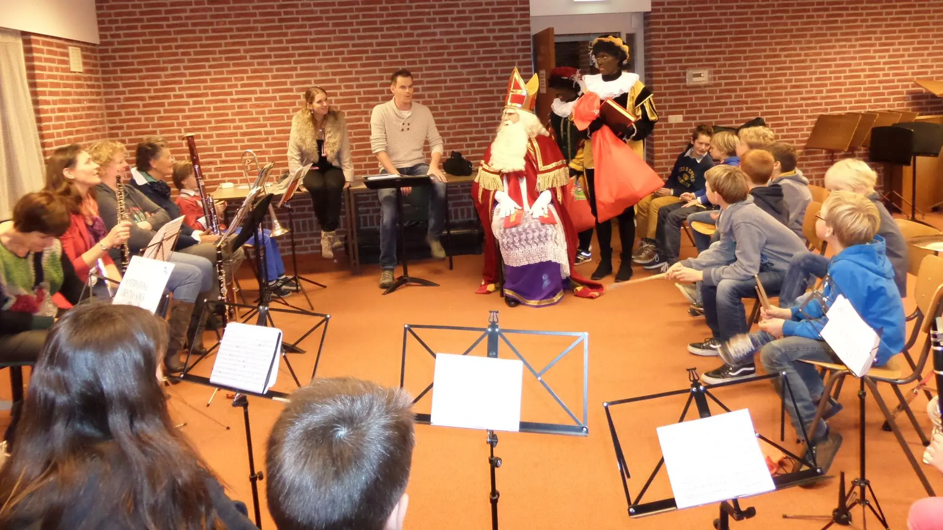 08_Amicitia_sinterklaasfeest_album_Sinterklaasfeest_202208031405441