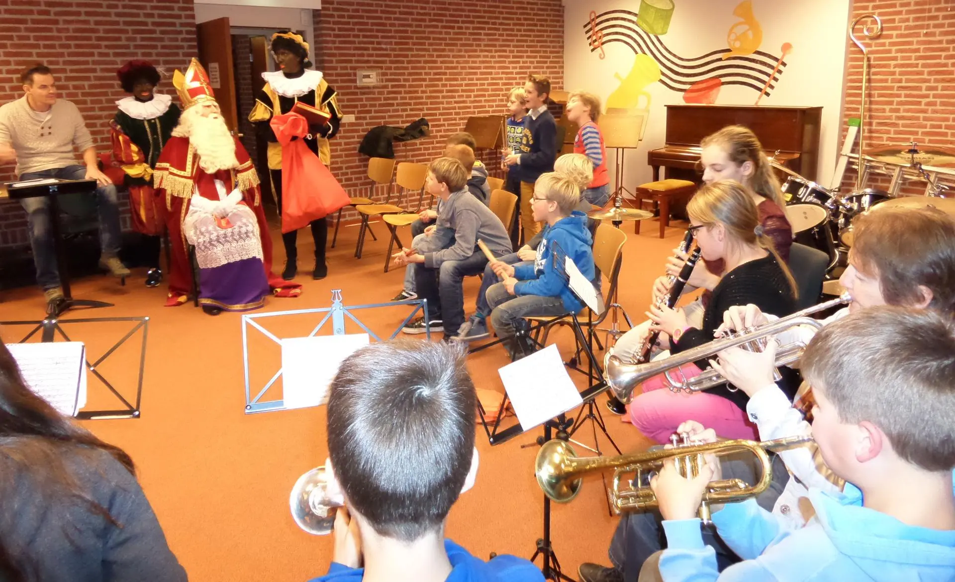 10_Amicitia_sinterklaasfeest_album_Sinterklaasfeest_202208031405441