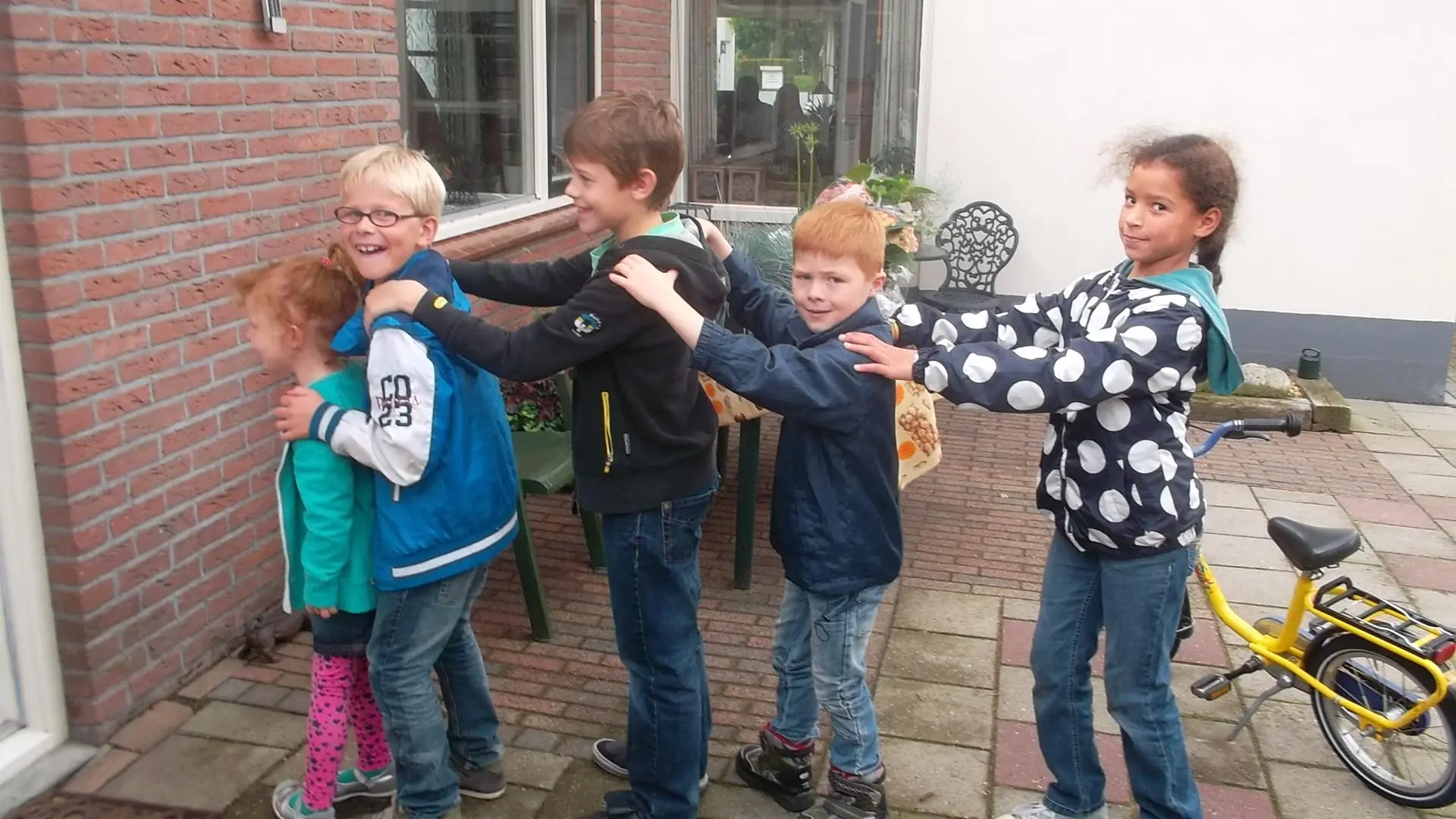 Team_a_doe_een_polonaise_album_Jeugdactiviteit_202208031403211