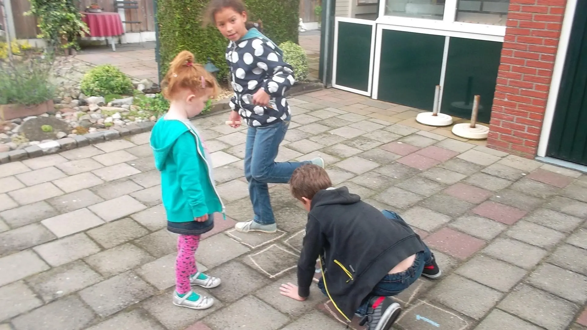 team_a_stoepkrijt_2_album_Jeugdactiviteit_202208031403221