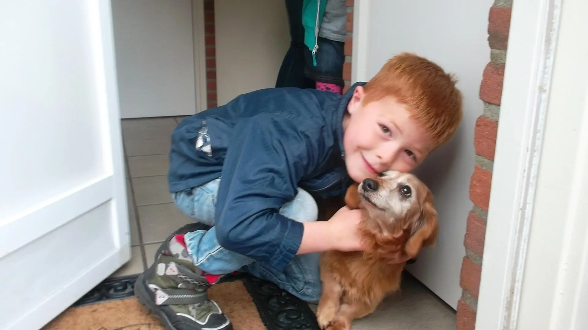 team_a_selfie_met_een_hond_album_Jeugdactiviteit_202208031403221