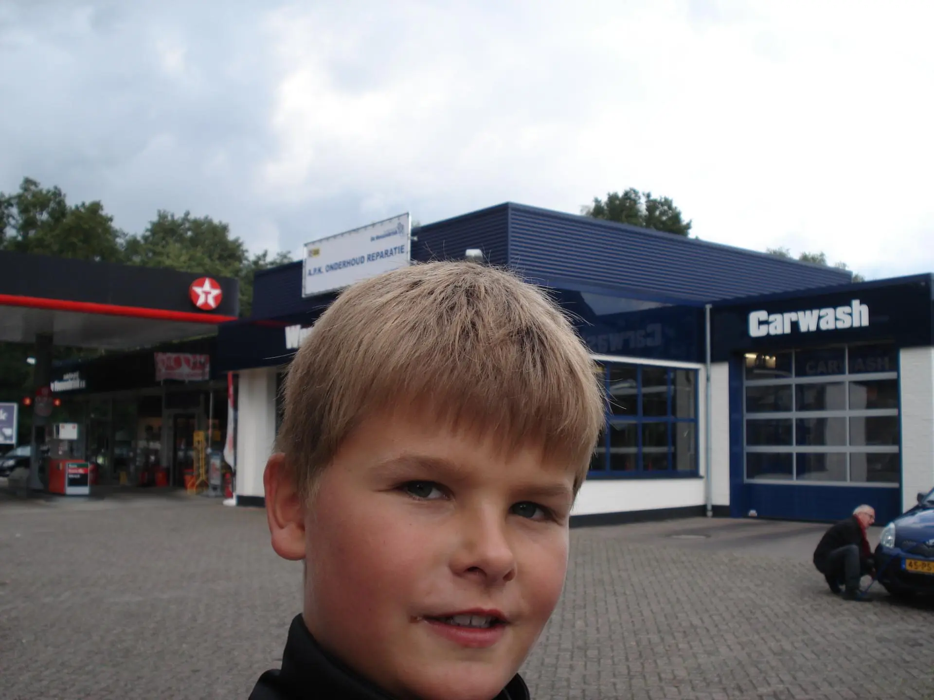 team_b_selfie_tankstation_album_Jeugdactiviteit_202208031403251