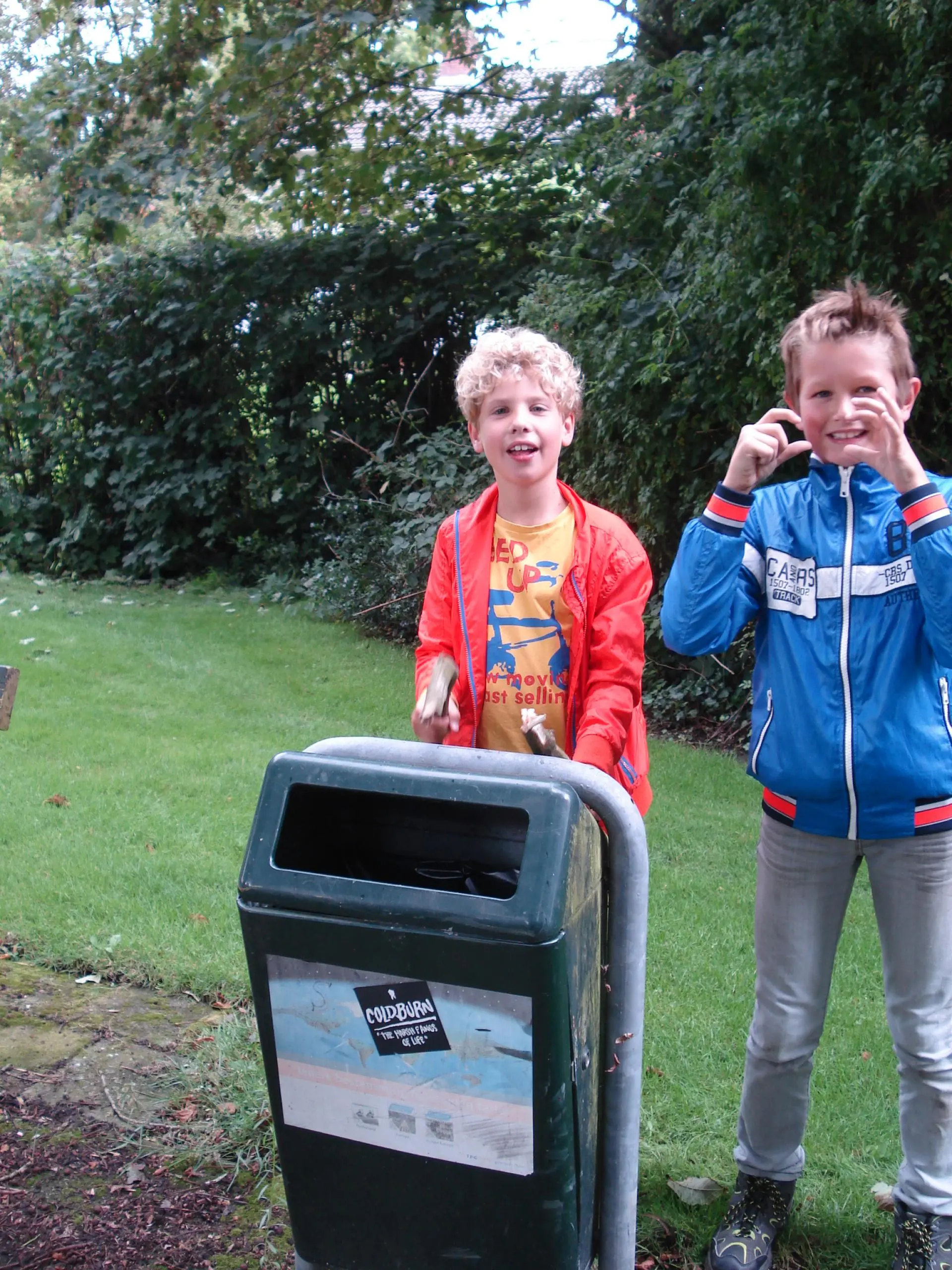 team_b_maak_muziek_op_een_alledaags_object_album_Jeugdactiviteit_202208031403261