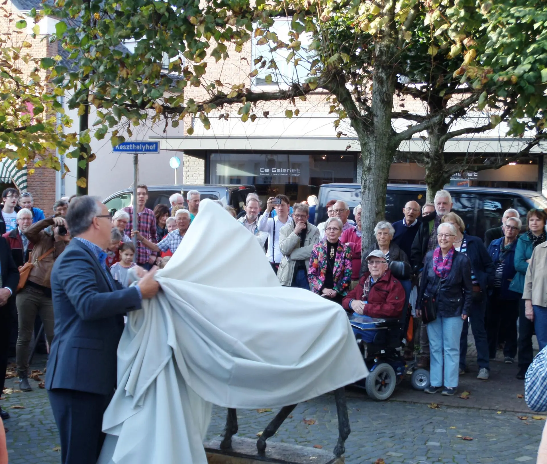 13_Amicitia_onthulling_bronzen_veulen_album_Onthulling_bronzen_veulen_202208031402121
