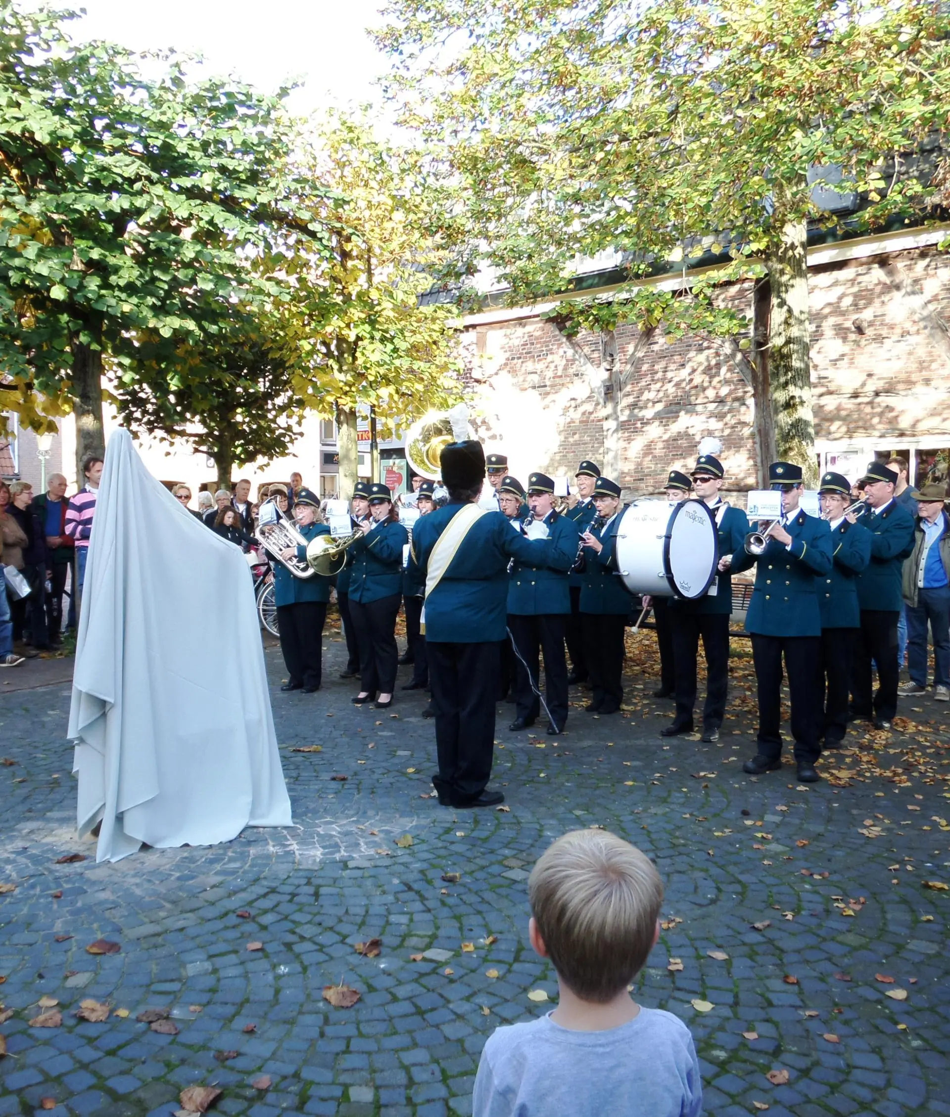 03_Amicitia_onthulling_bronzen_veulen_album_Onthulling_bronzen_veulen_202208031402121