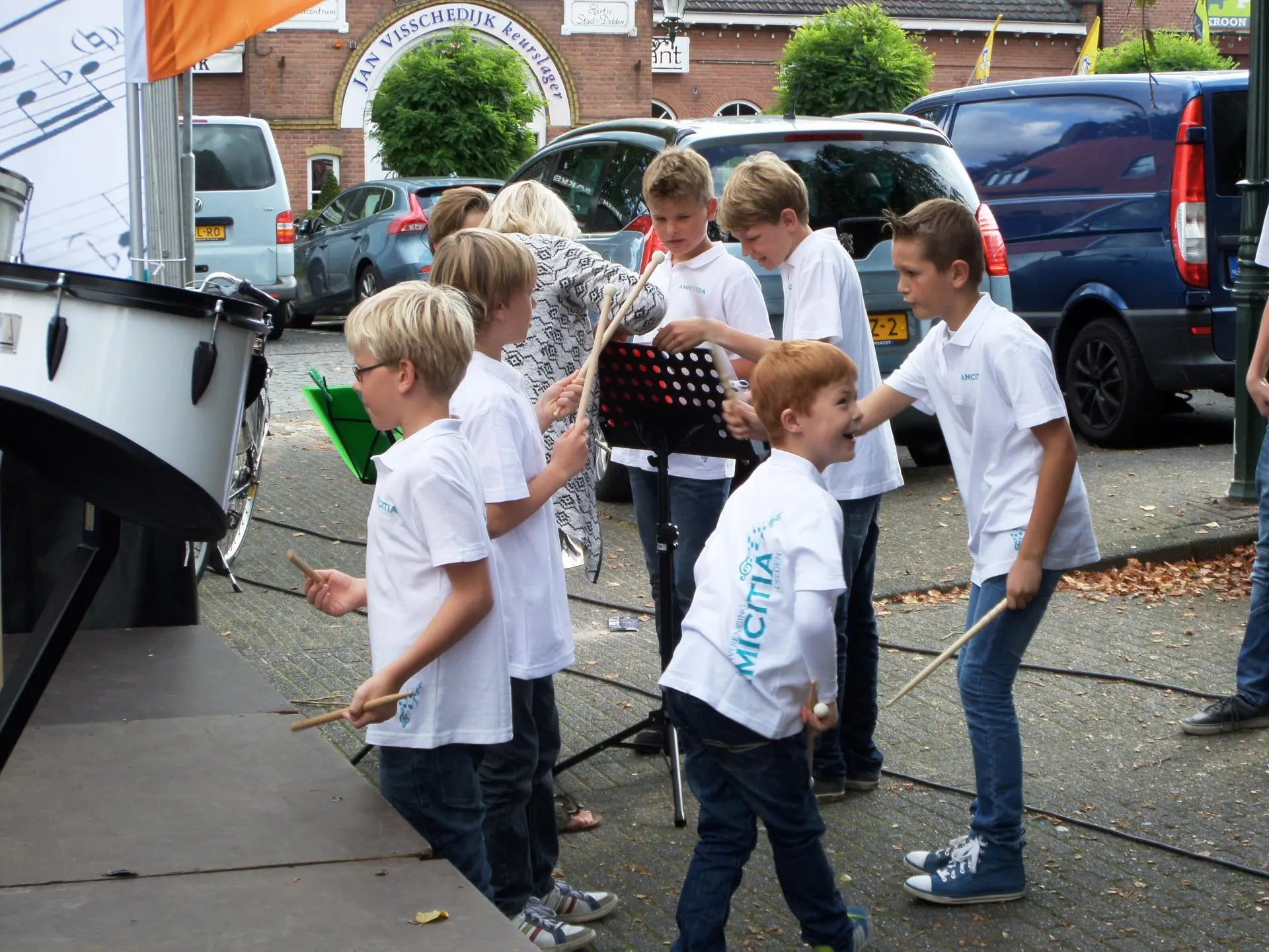 05_Amicitia_cultureel_straatfestival_album_Straatfestival_202208031401011