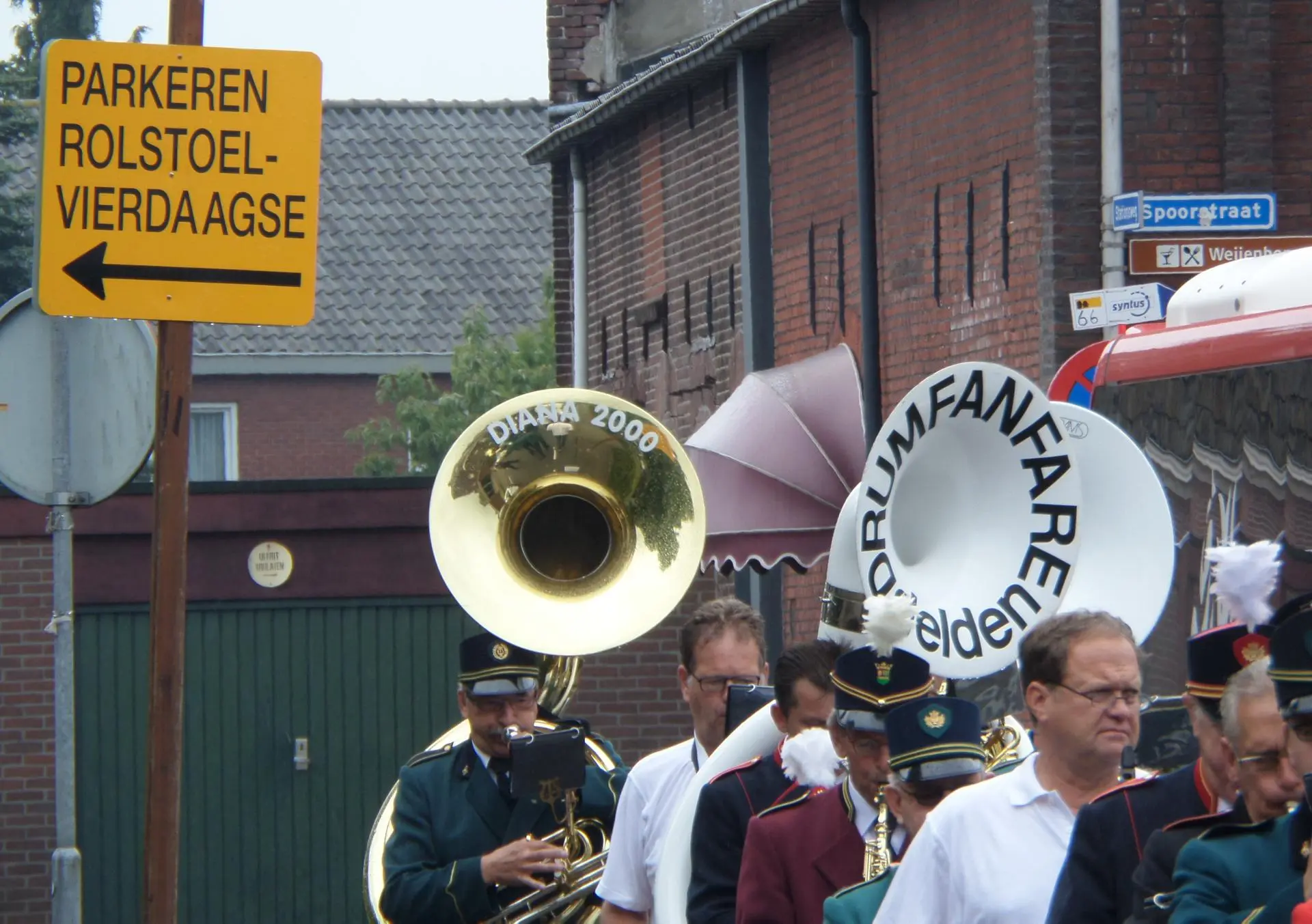 07_Amicitia_intocht_rolstoelvierdaagse_album_Intocht_Rolstoelvierdaagse_202208031357541