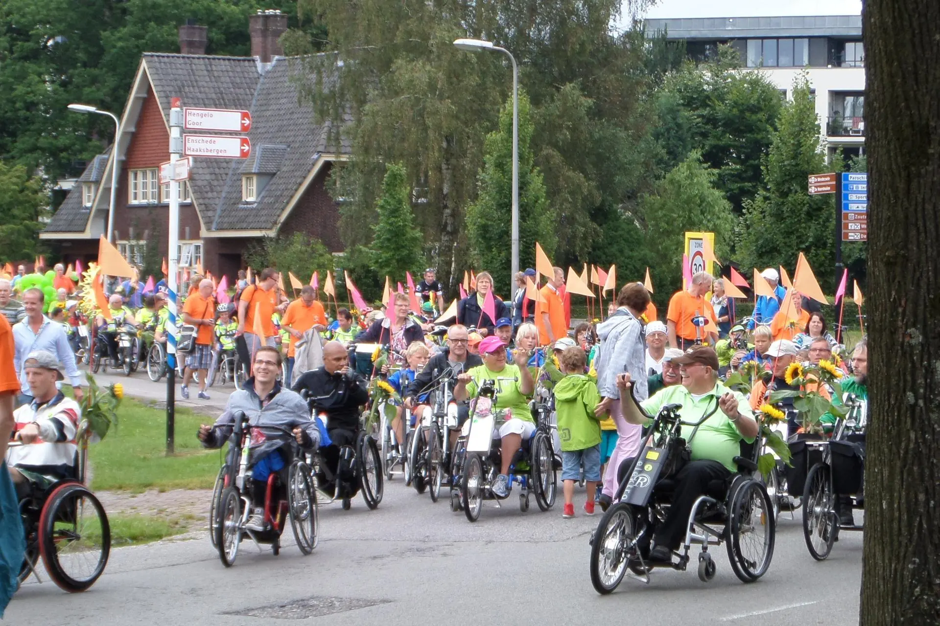 53_Amicitia_intocht_rolstoelvierdaagse_album_Intocht_Rolstoelvierdaagse_202208031358131