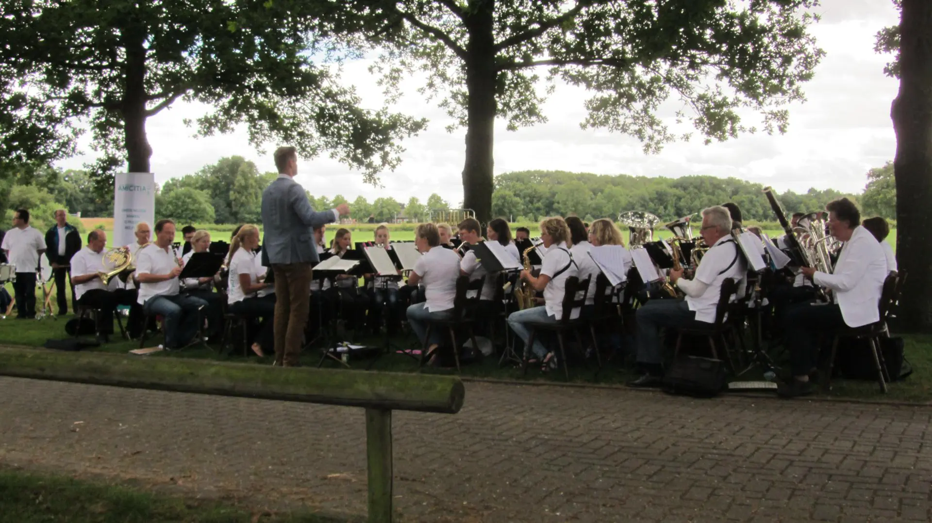 069_Amicitia_zomerconcert_album_Zomerconcert_202208031356581