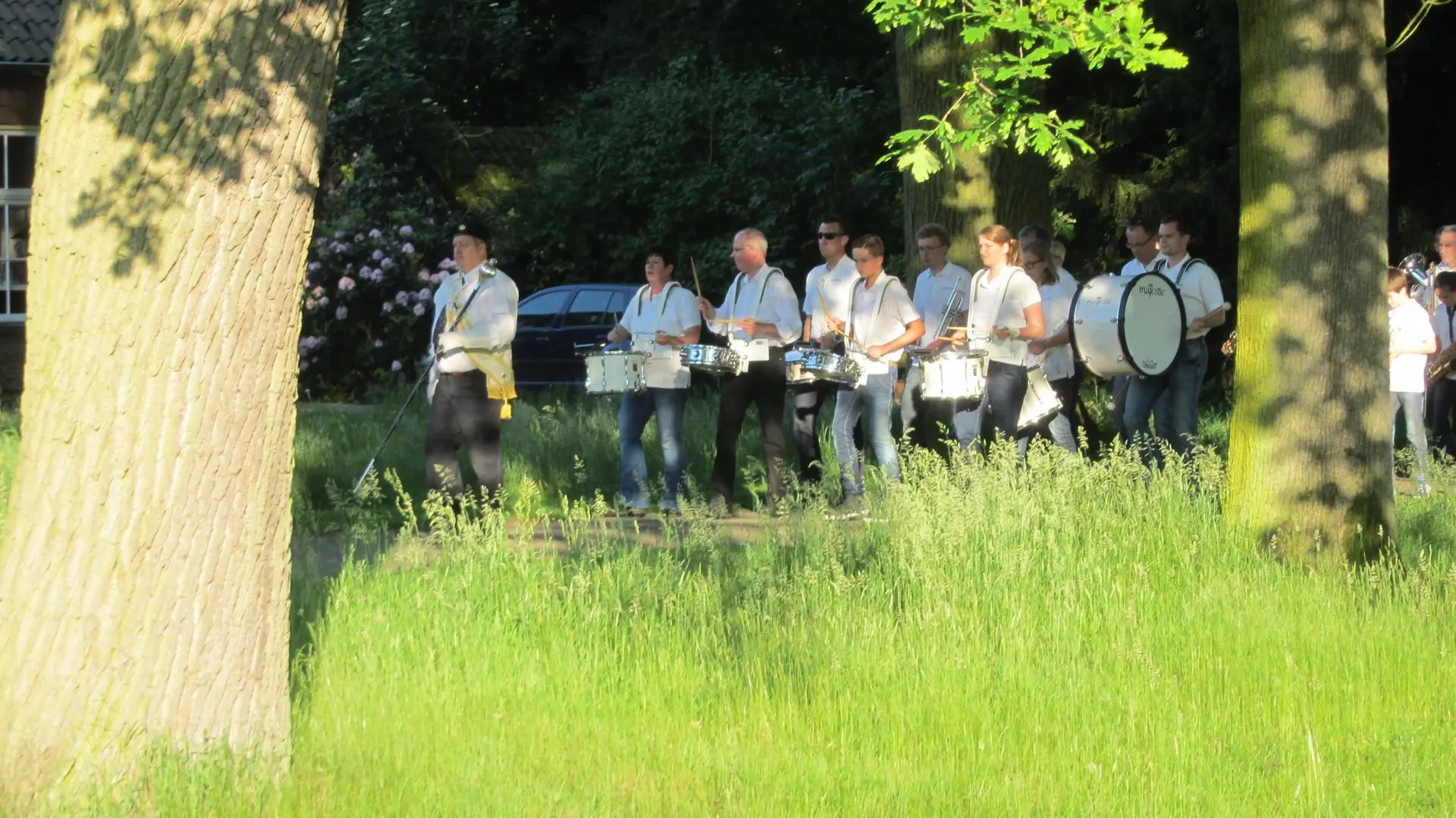 02_Amicitia_intocht_avondvierdaagse_album_Avondvierdaagse_202208031353201