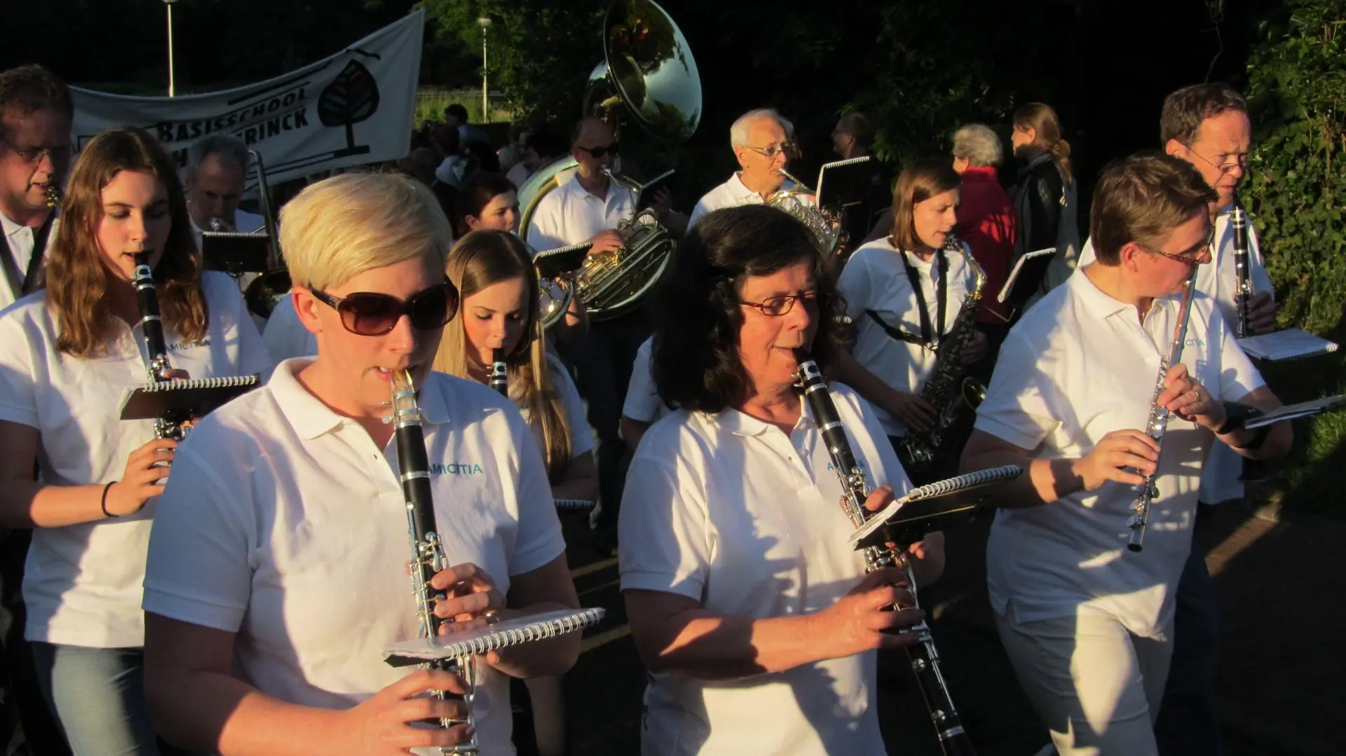 22_Amicitia_intocht_avondvierdaagse_album_Avondvierdaagse_202208031353221
