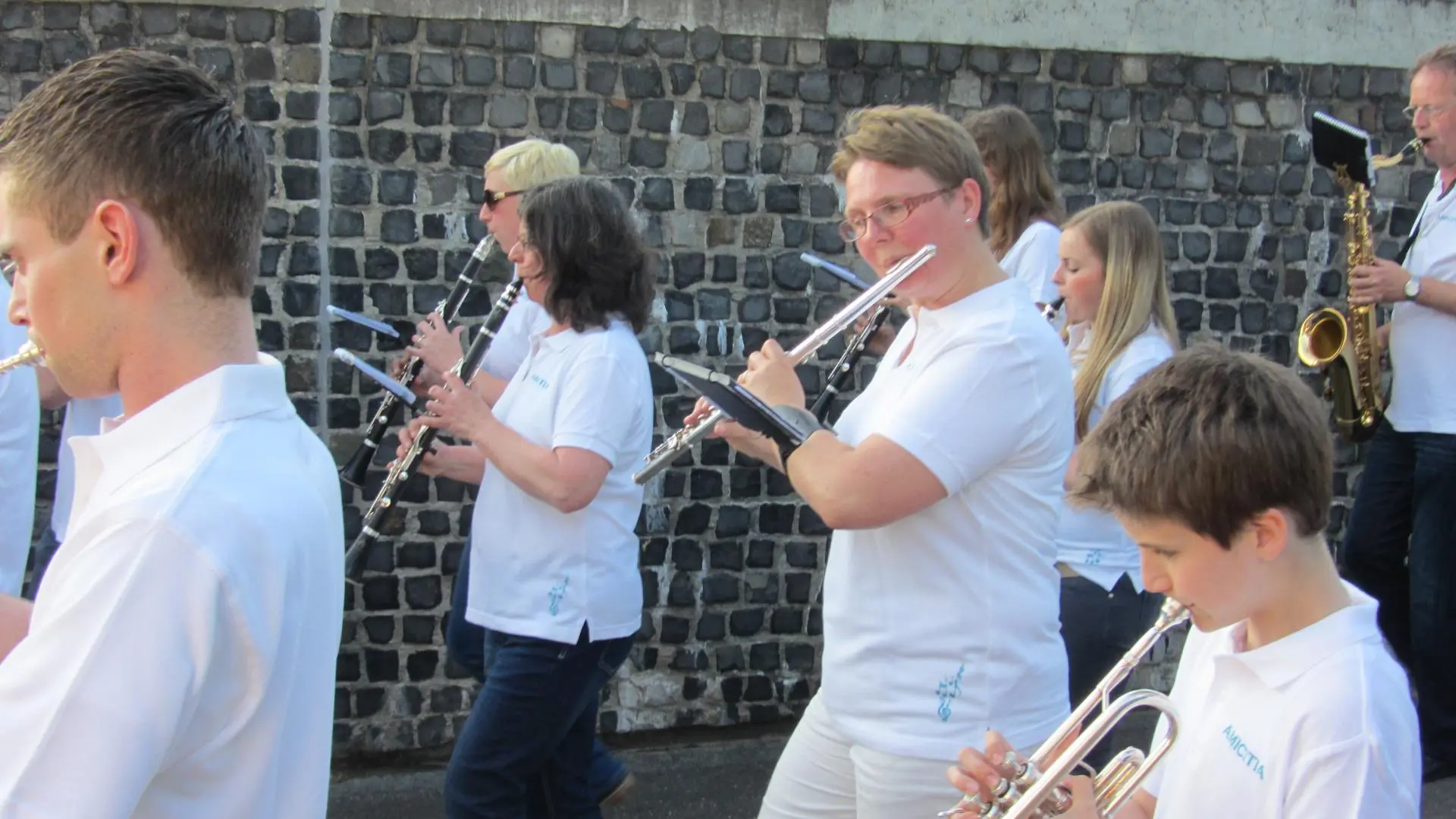 20_Amicitia_intocht_avondvierdaagse_album_Avondvierdaagse_202208031353221