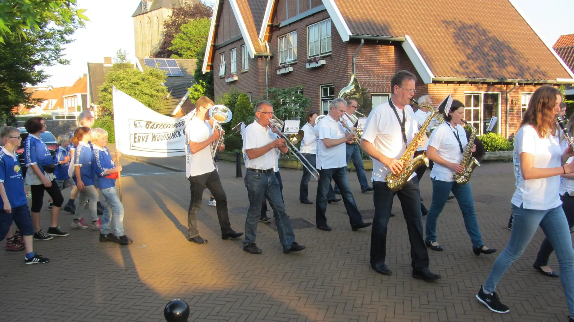 29_Amicitia_intocht_avondvierdaagse_album_Avondvierdaagse_202208031353241