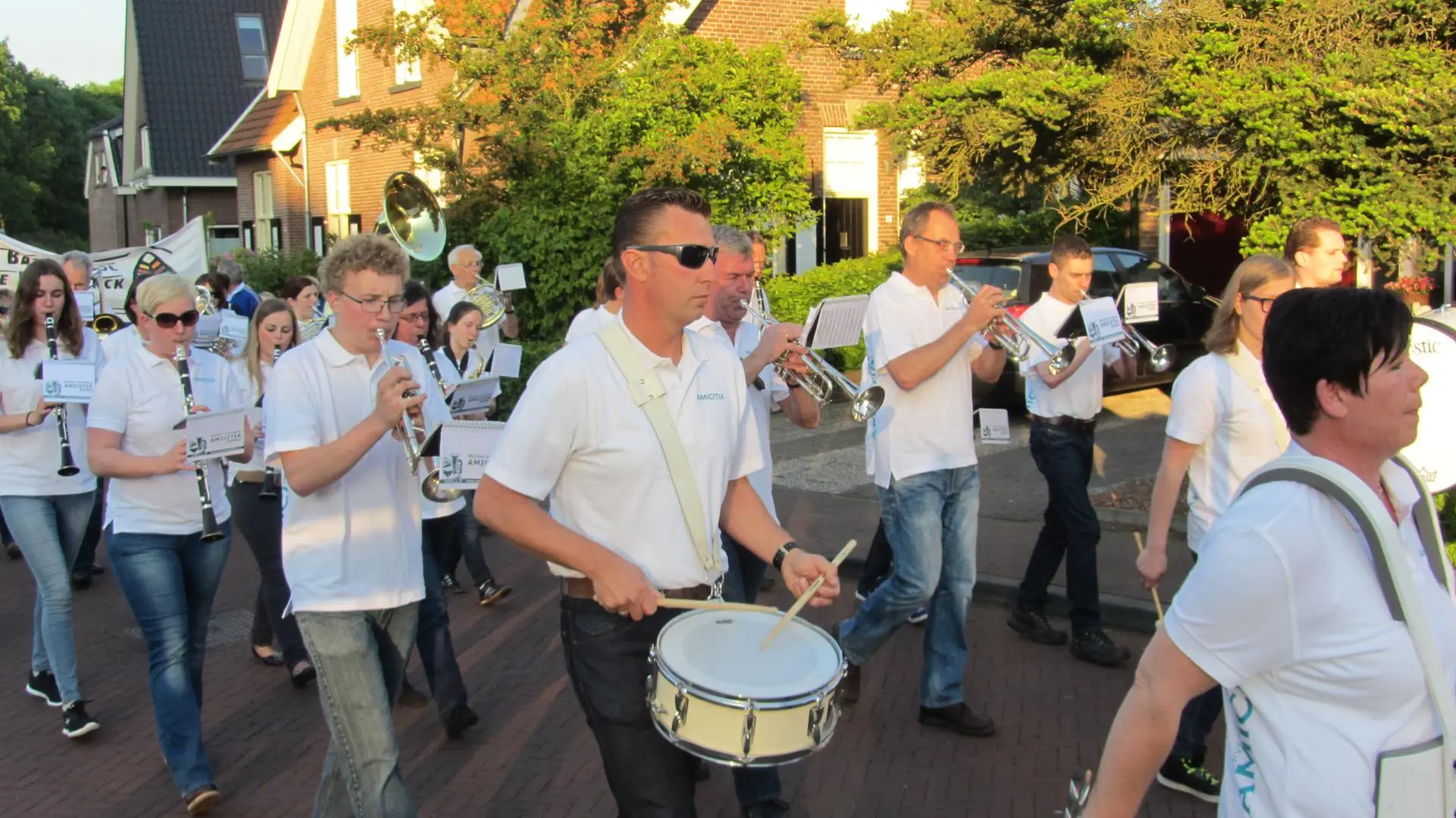 25_Amicitia_intocht_avondvierdaagse_album_Avondvierdaagse_202208031353241