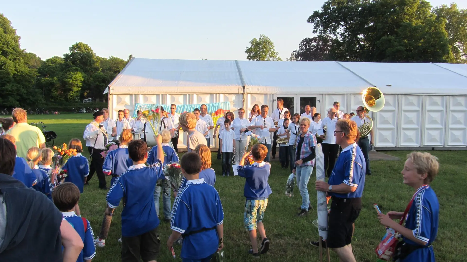 37_Amicitia_intocht_avondvierdaagse_album_Avondvierdaagse_202208031353261