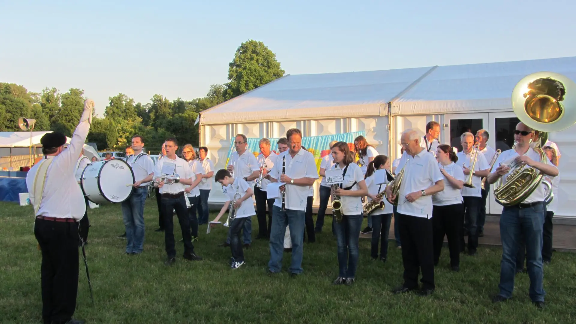 38_Amicitia_intocht_avondvierdaagse_album_Avondvierdaagse_202208031353271